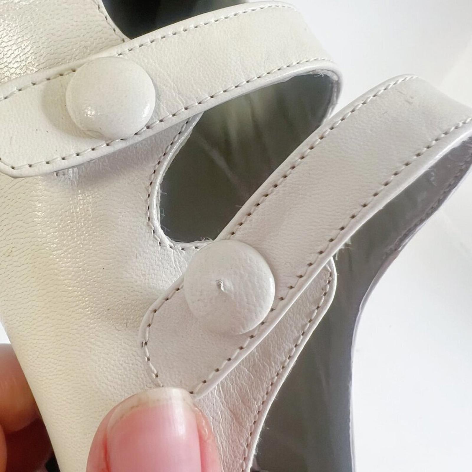 Vintage Cities White Leather Mary Jane Pumps Heels Women's Size 6.5