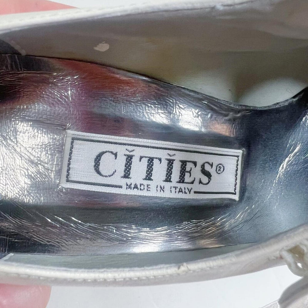 Vintage Cities White Leather Mary Jane Pumps Heels Women's Size 6.5