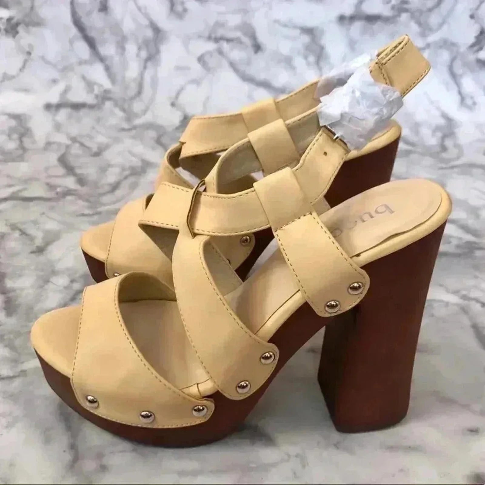 Bucco Platform Heels in Erikine Cream Chunky Heel Sandals Wedges Women's Size 8