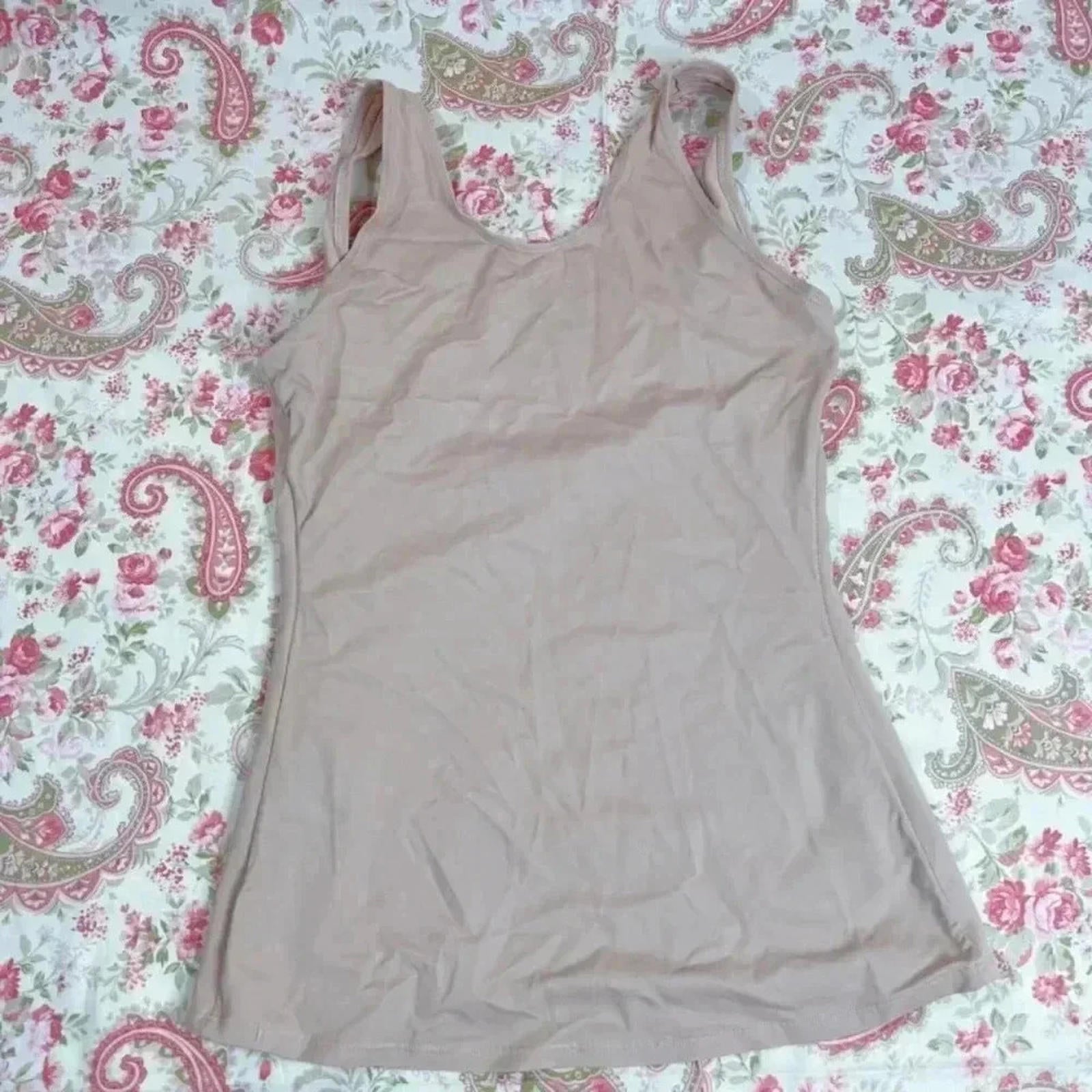 Hanes Nude Shapewear Upper Body Tan Cream Undergarments