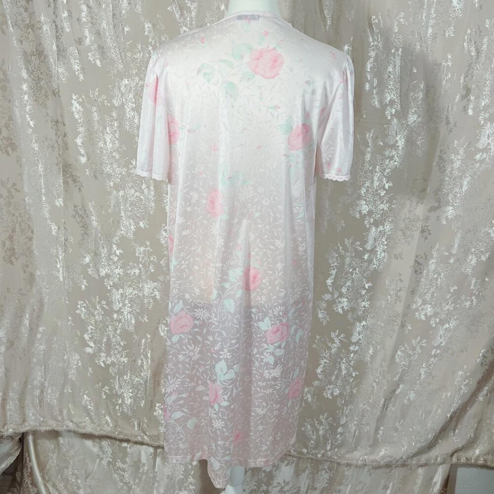 Vintage Vanity Fair Light Pink Floral Button Up Night Dress Coquette Size M