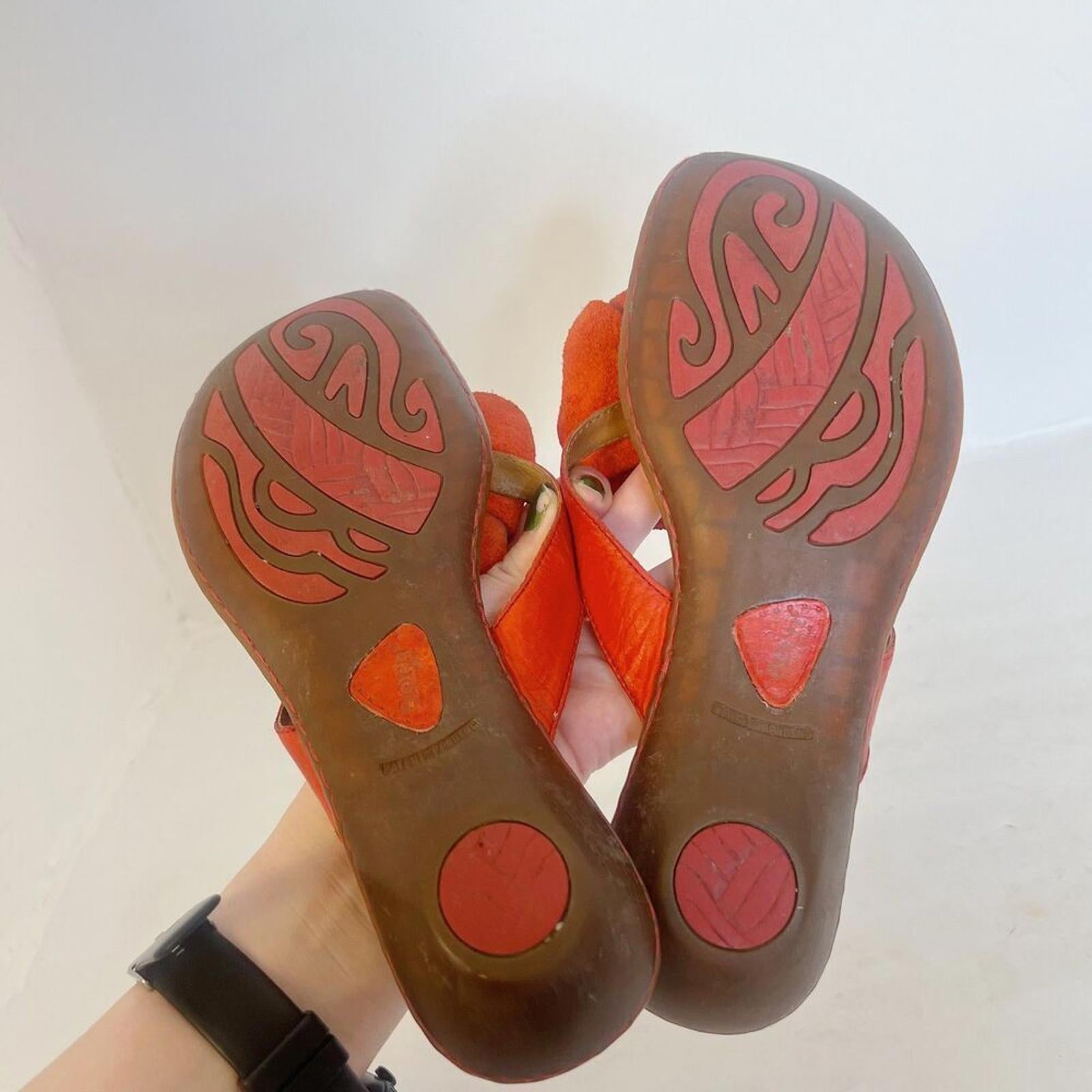 Born Crown Women's Orange Flower Leather Flip Flops Sandals Thongs Size 8