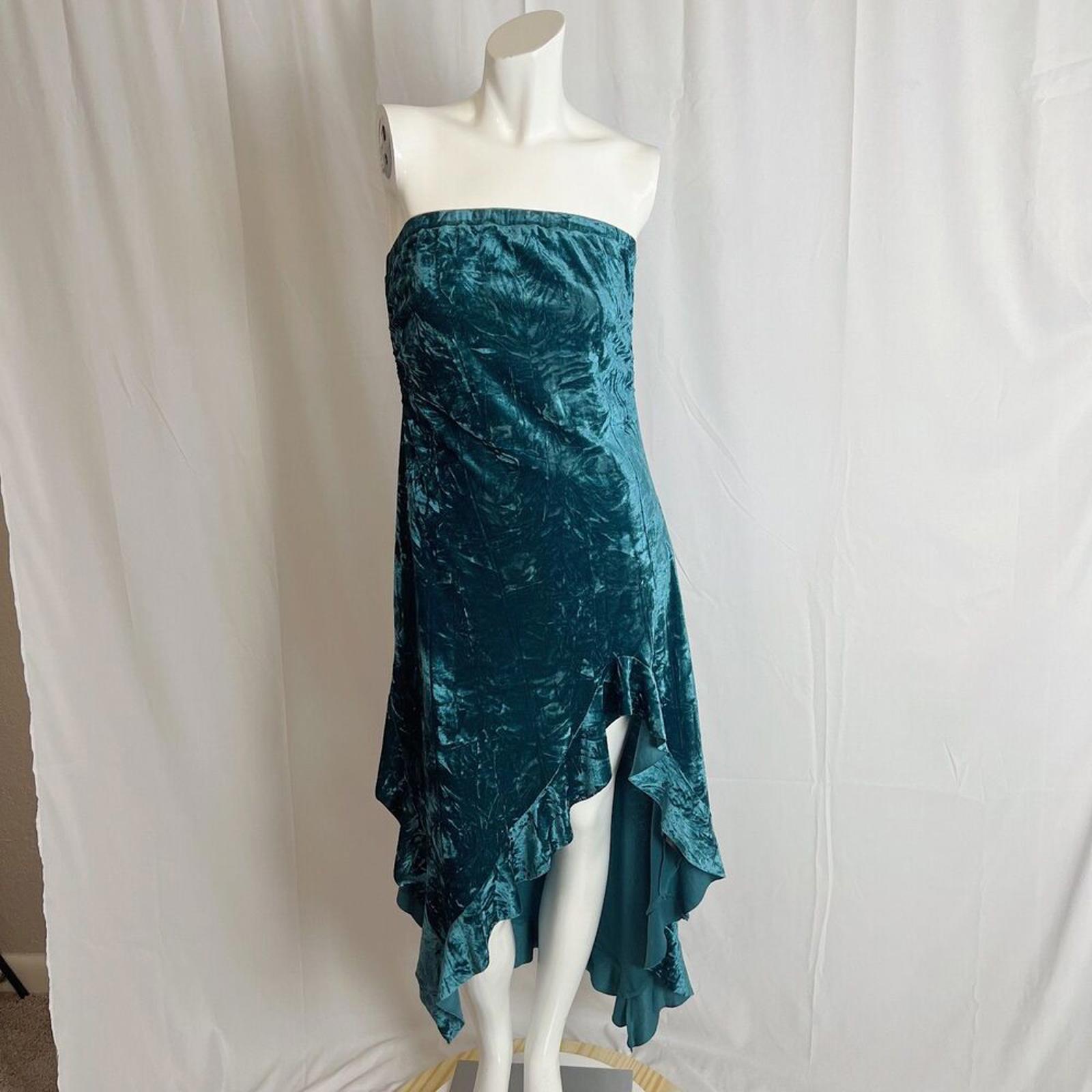 Silence + Noise Luna Velvet Strapless Dress in Emerald Whimsigoth Fairy Size L