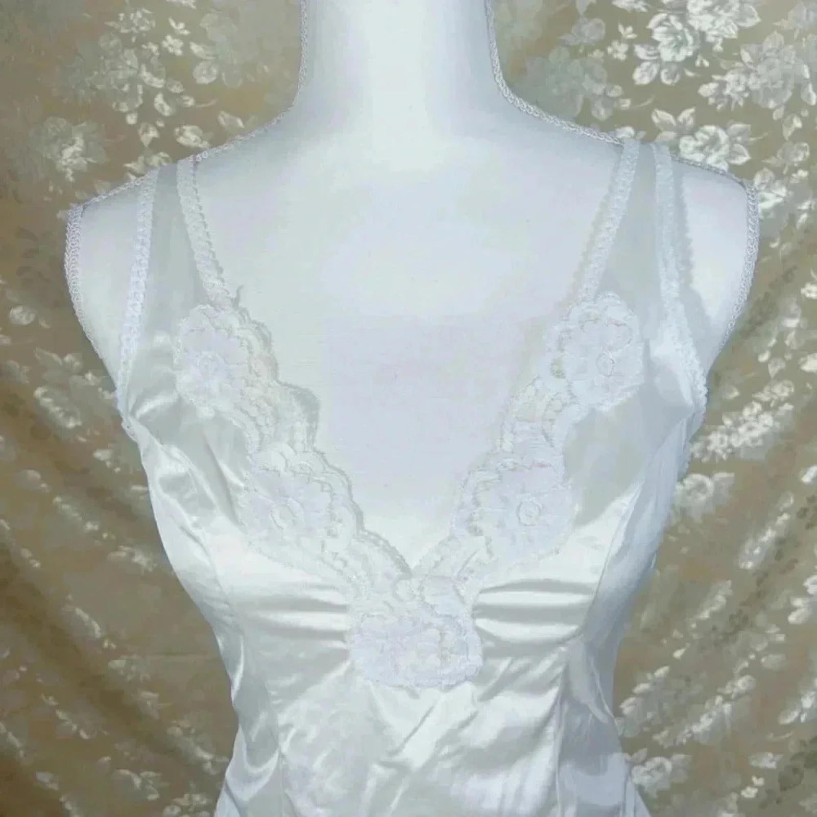 Vintage Vassarette White Lace Satin Tank Top Coquette Balletcore Size S