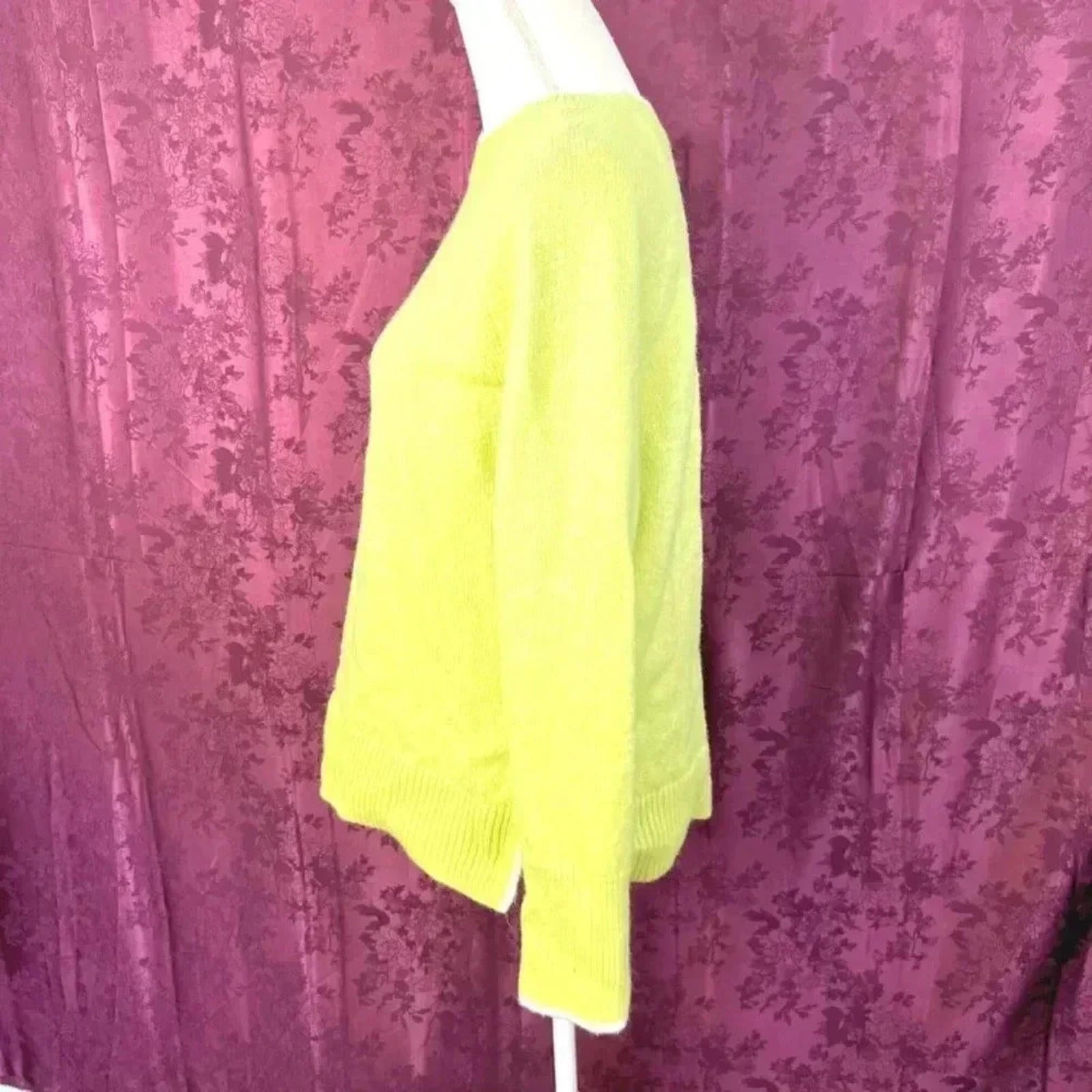 Talbots Wool Blend Lime Green Knit Crewneck Sweater Women's Size M