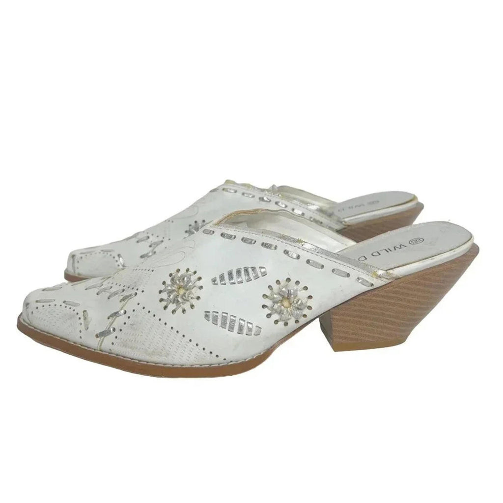 Wild Diva White Faux Leather Cowboy Bootie Silver Stitching Women's Size 6.5