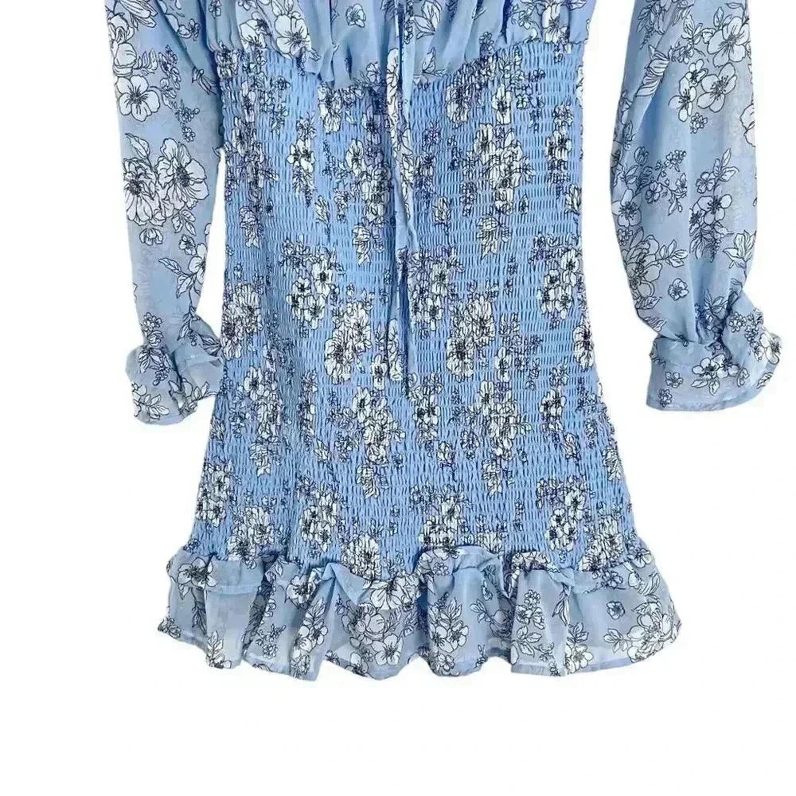 NWOT Vine & Valley Light Blue Smocked Dress Puff Sleeves Cottage Core Size M