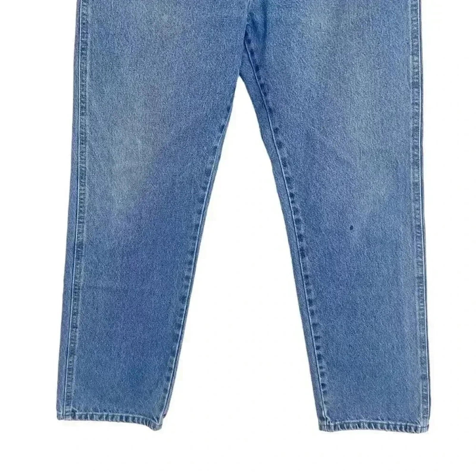 Wrangler Men's Medium Wash Straight Leg Jeans Mid Rise Size 33 x 30
