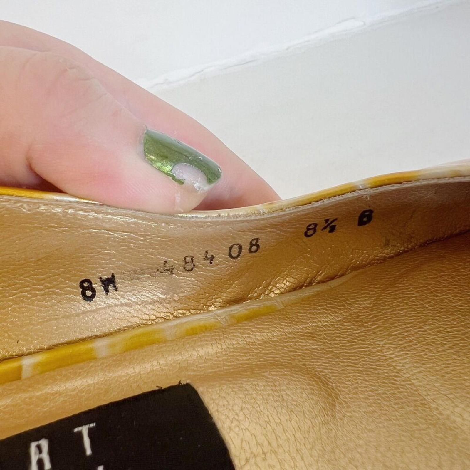 Stuart Weitzman RARE 90s Yellow Crocodile Patent Leather Slingback Size 8.5