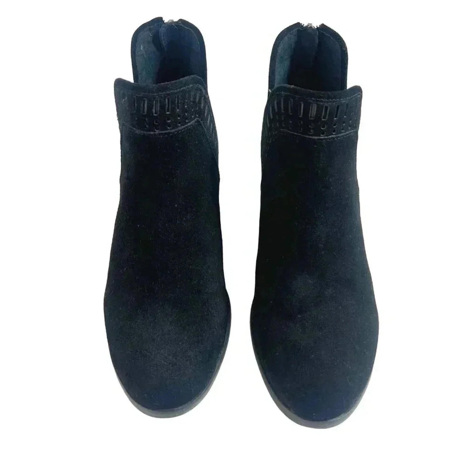 Vince Camuto Philena Black Suede Leather Booties Women's Size 7