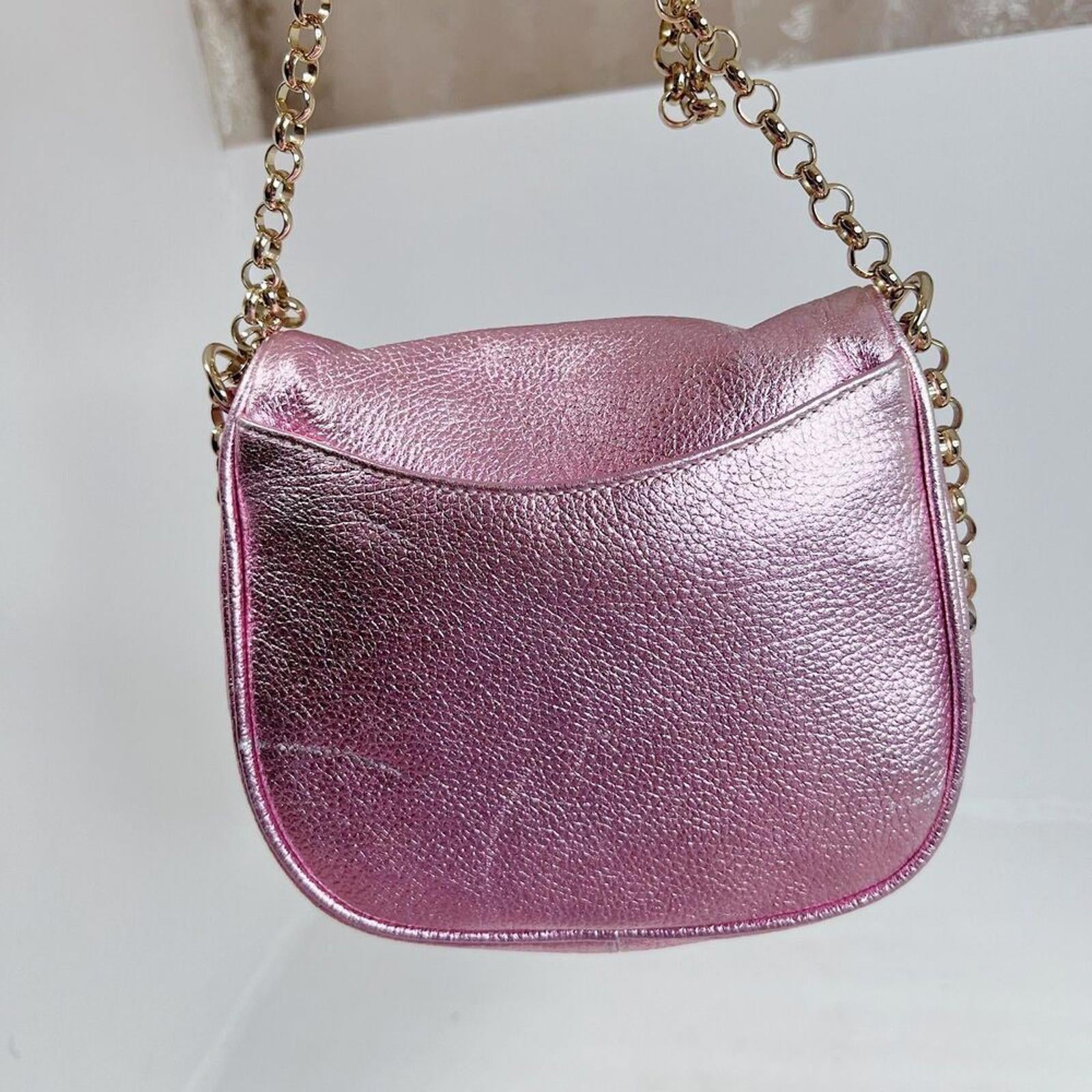 NWOT Eric Javits Pink Metallic Pebbled Leather Crossbody Bag Gold Chain Purse