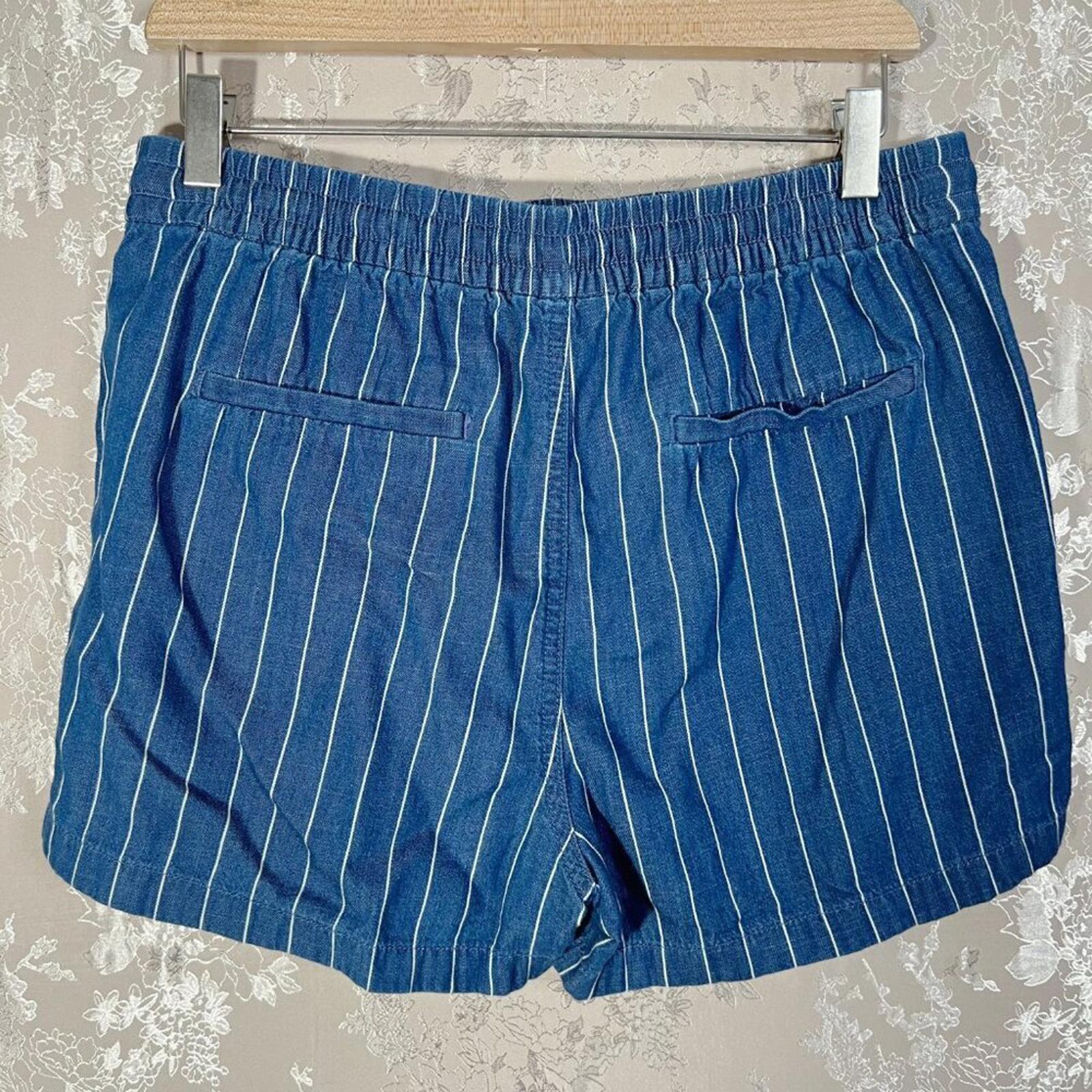 J Crew Women's Seaside Shorts Blue and White Striped Drawstring Size S