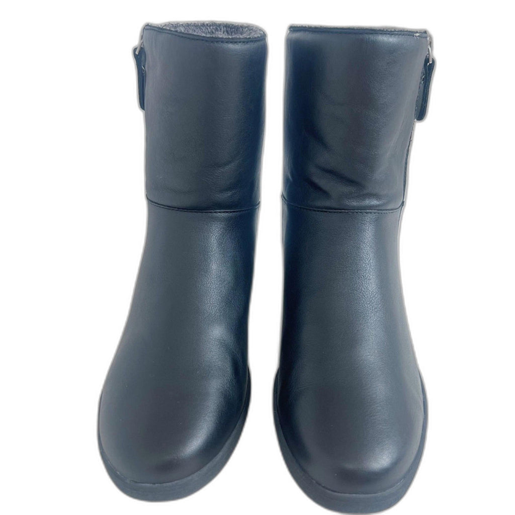Like New Cougar Women's Toledo Waterproof Booties Black Leather Size 10