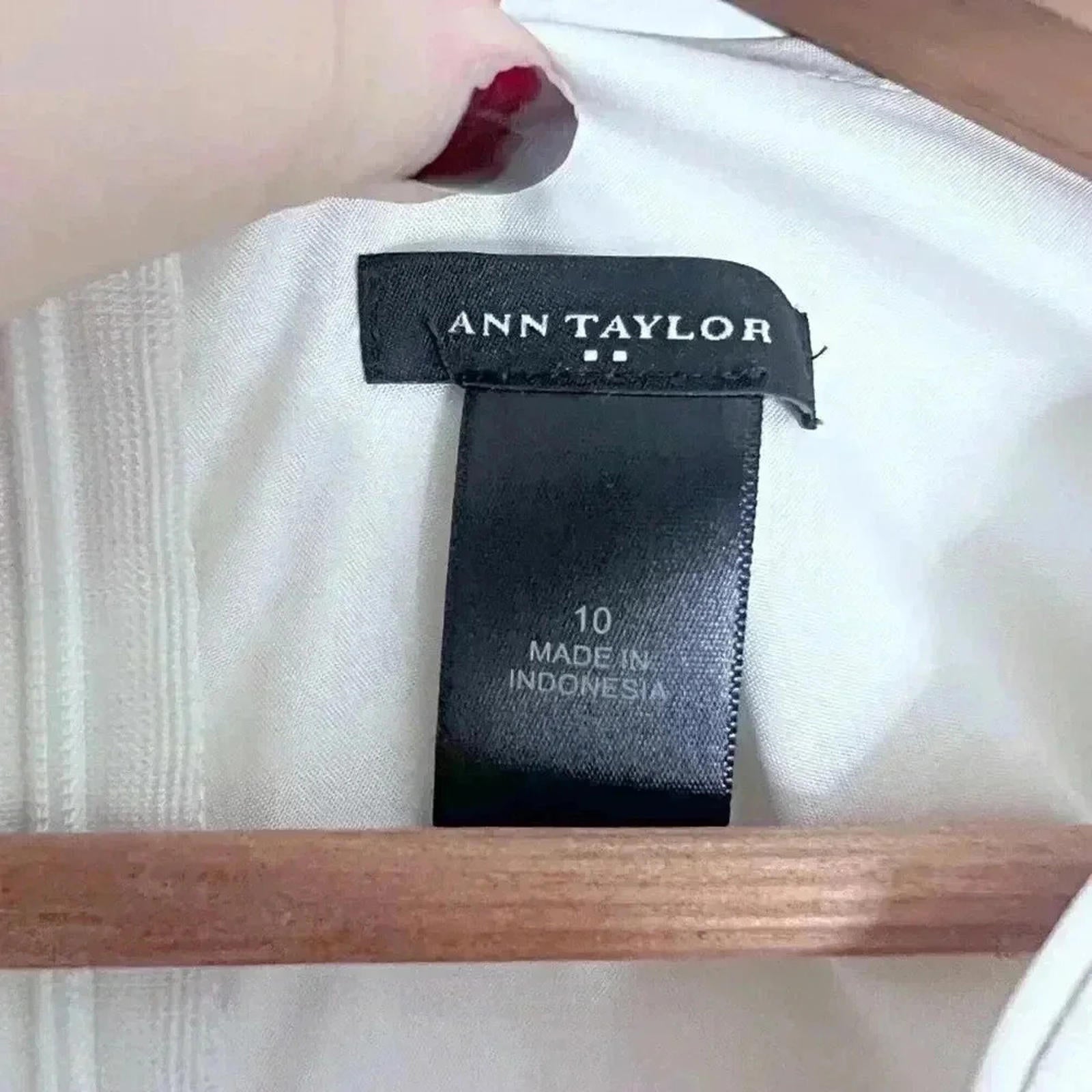 Ann Taylor White Cream Eyelet A Line Dress Spring Summer Dress Women's Size 10