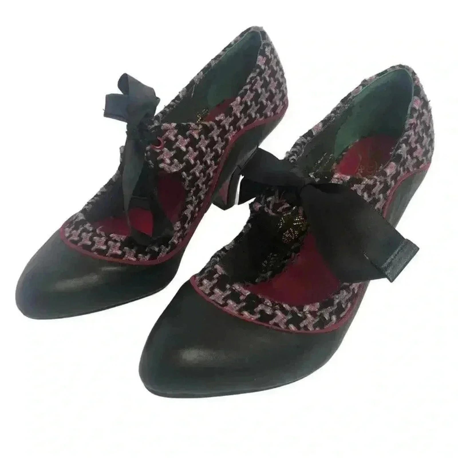 Poetic License Mary Jane Tweed Heels Pink and Black Bow Coquette Women's Size 6
