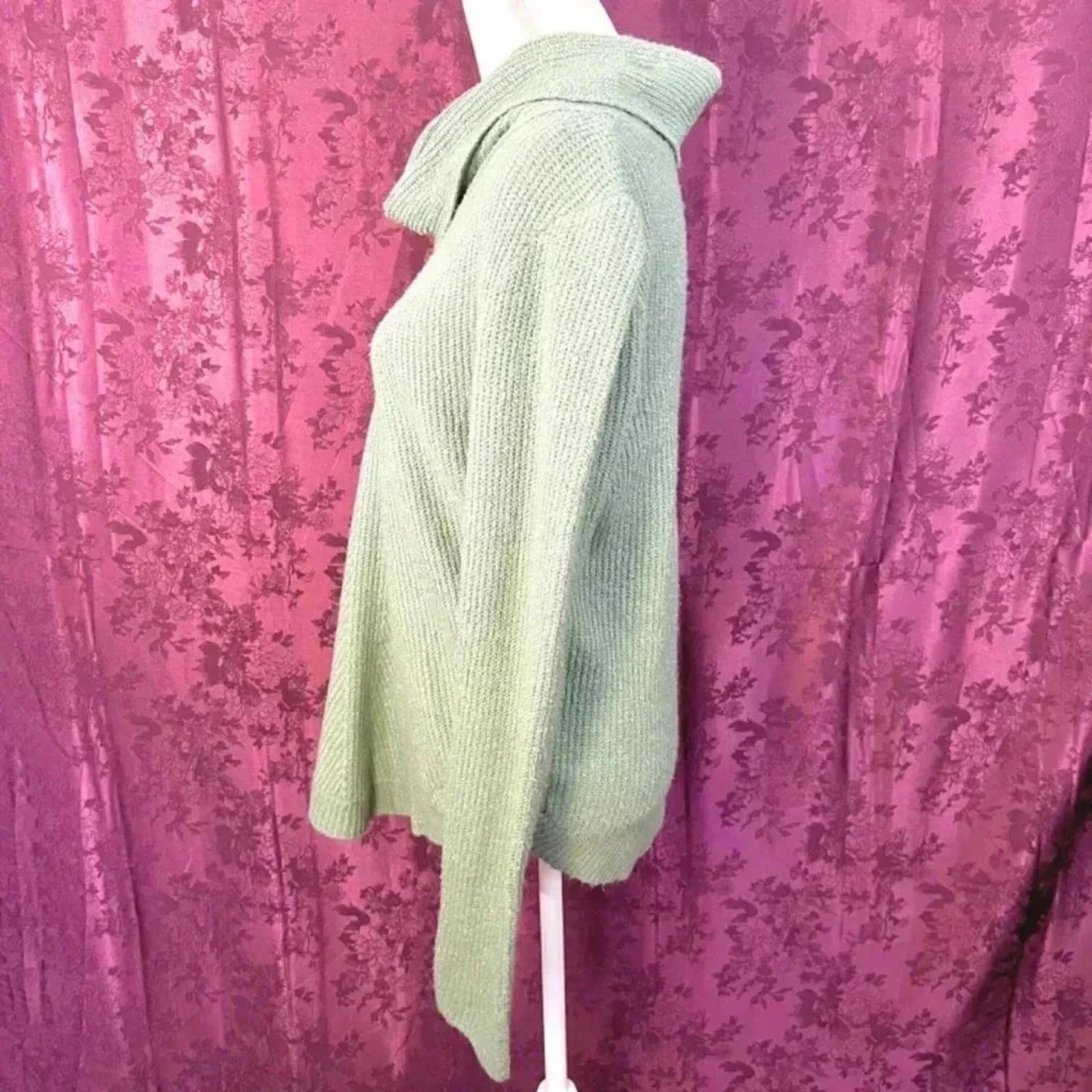 Tahari Green Cowl Neck Sweater Mock Neck Knit Women's Size L