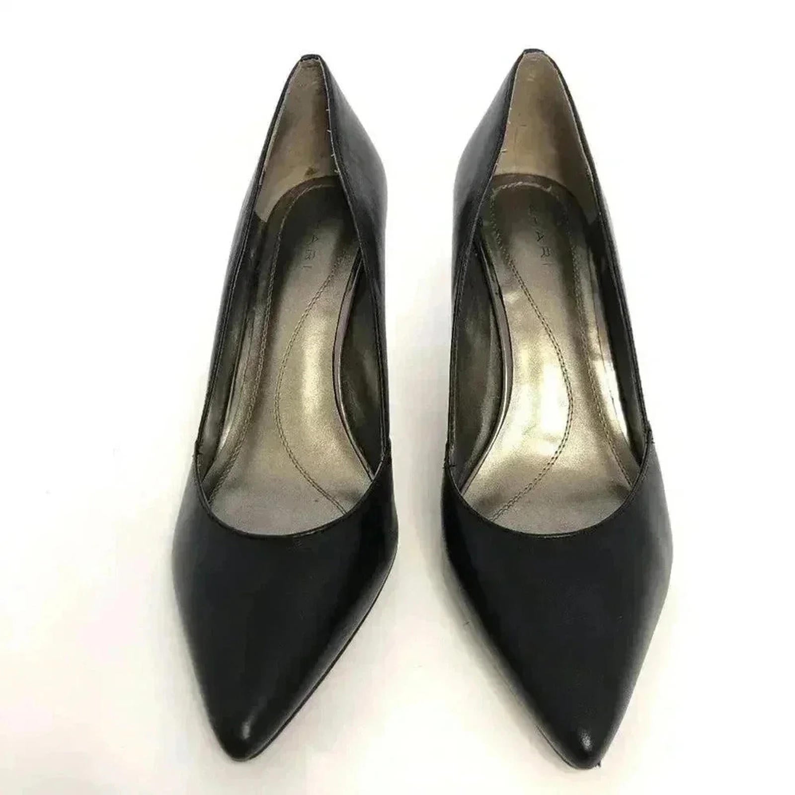 Tahari Carat Black Pointed Toe Stiletto Black Leather Heels Pumps Size 9.5