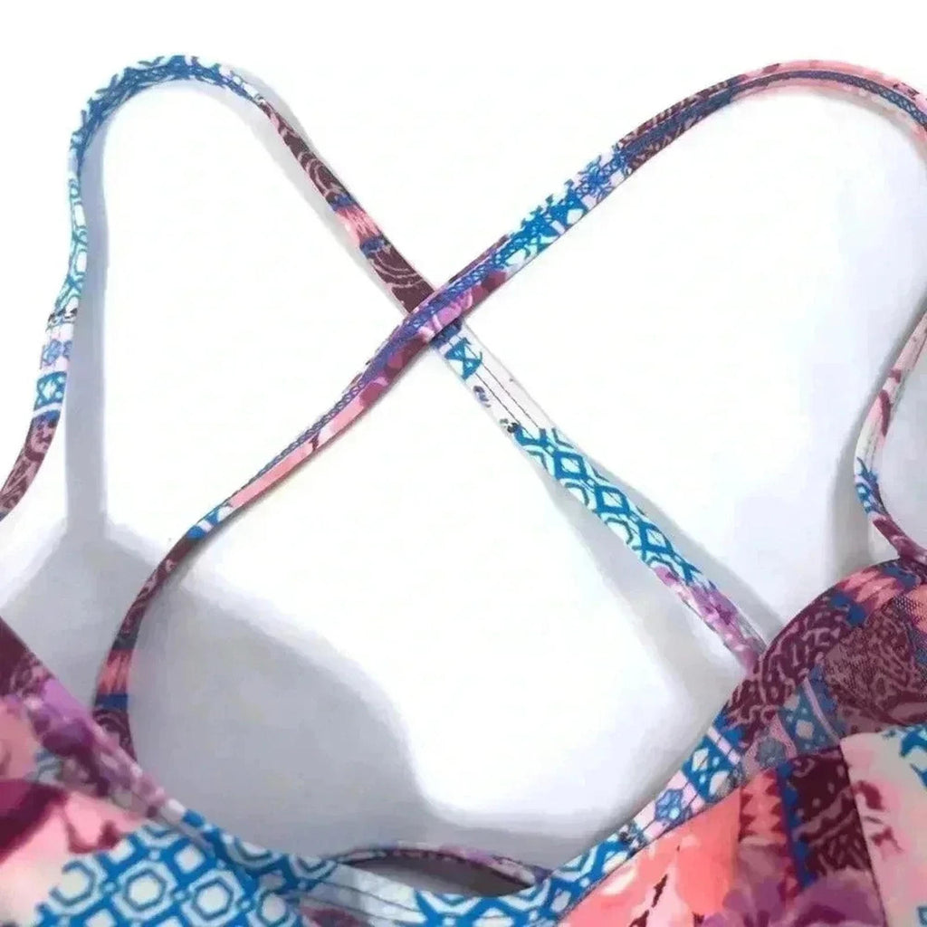NWOT Giani Bini Floral Bikini Top