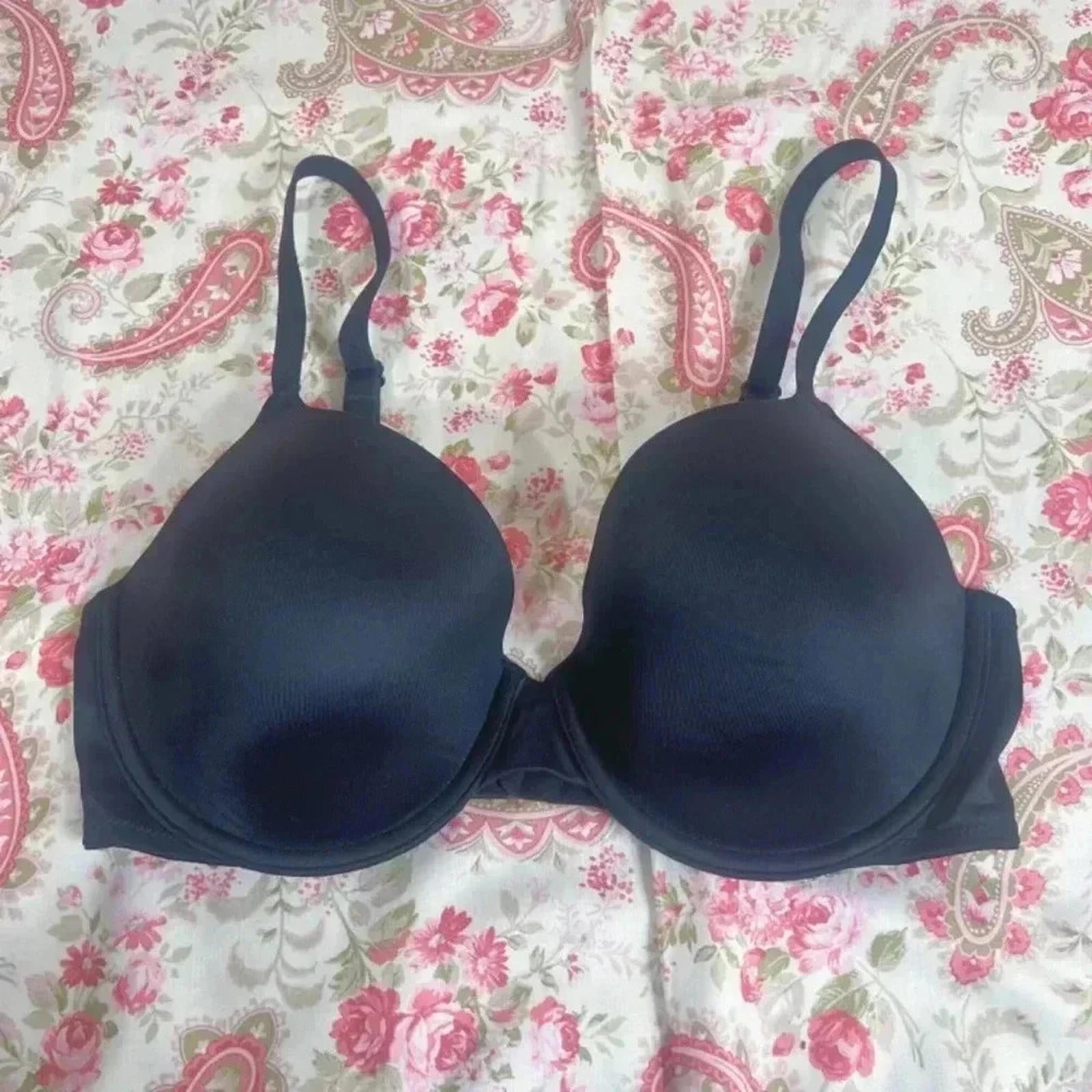 PINK by Victoria's Secret Black T Shirt Bra Pink Interior 34D