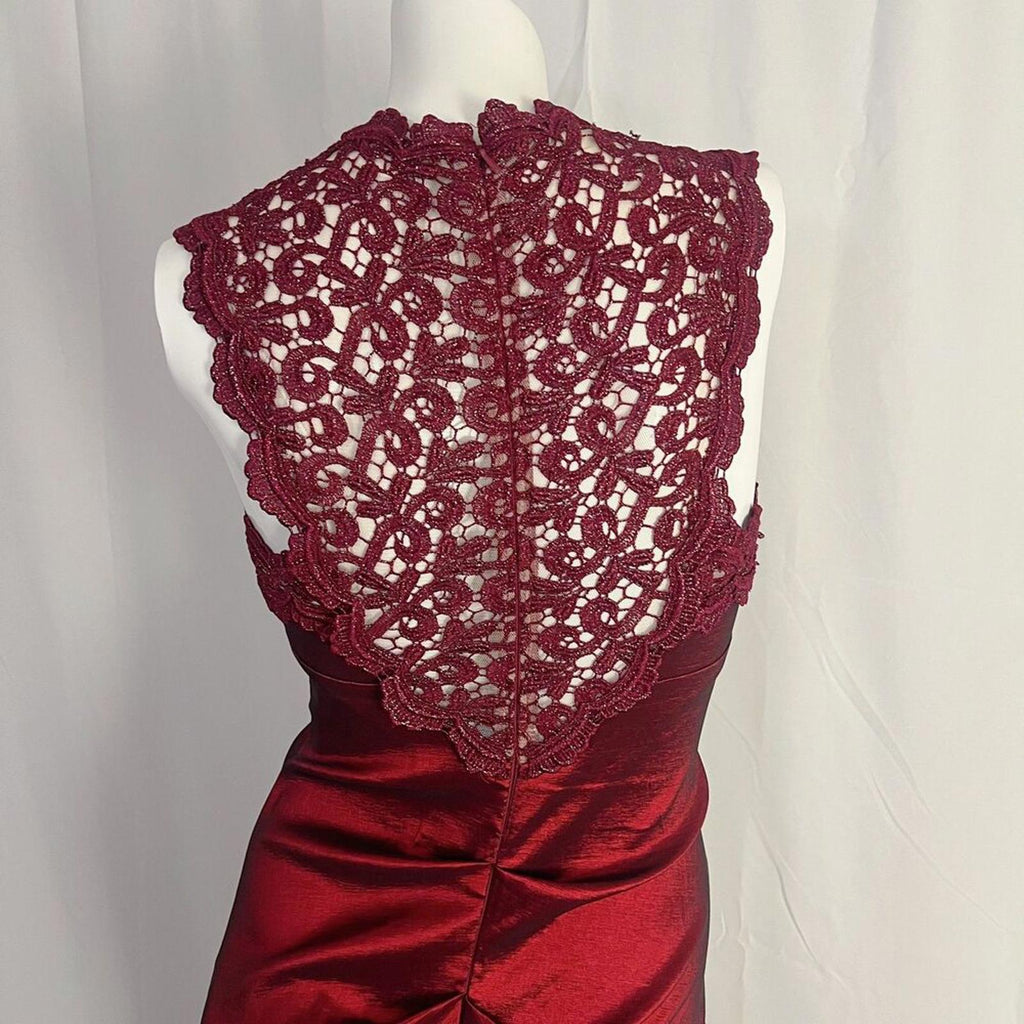 Xscape Sleeveless Stretch Truffeta Dress Lace Red Mermaid Gown Goth Alt Size 8