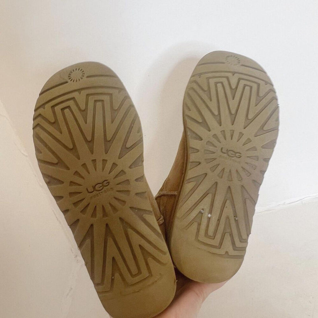 UGG Australia Womens Classic Shearling Boot Tan Women's Size 6
