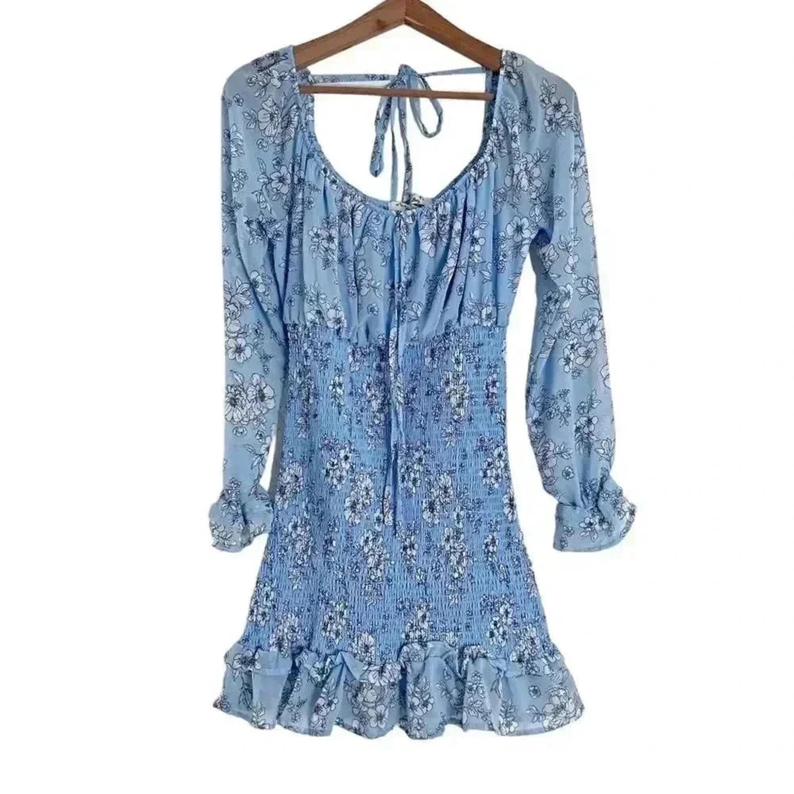 NWOT Vine & Valley Light Blue Smocked Dress Puff Sleeves Cottage Core Size M
