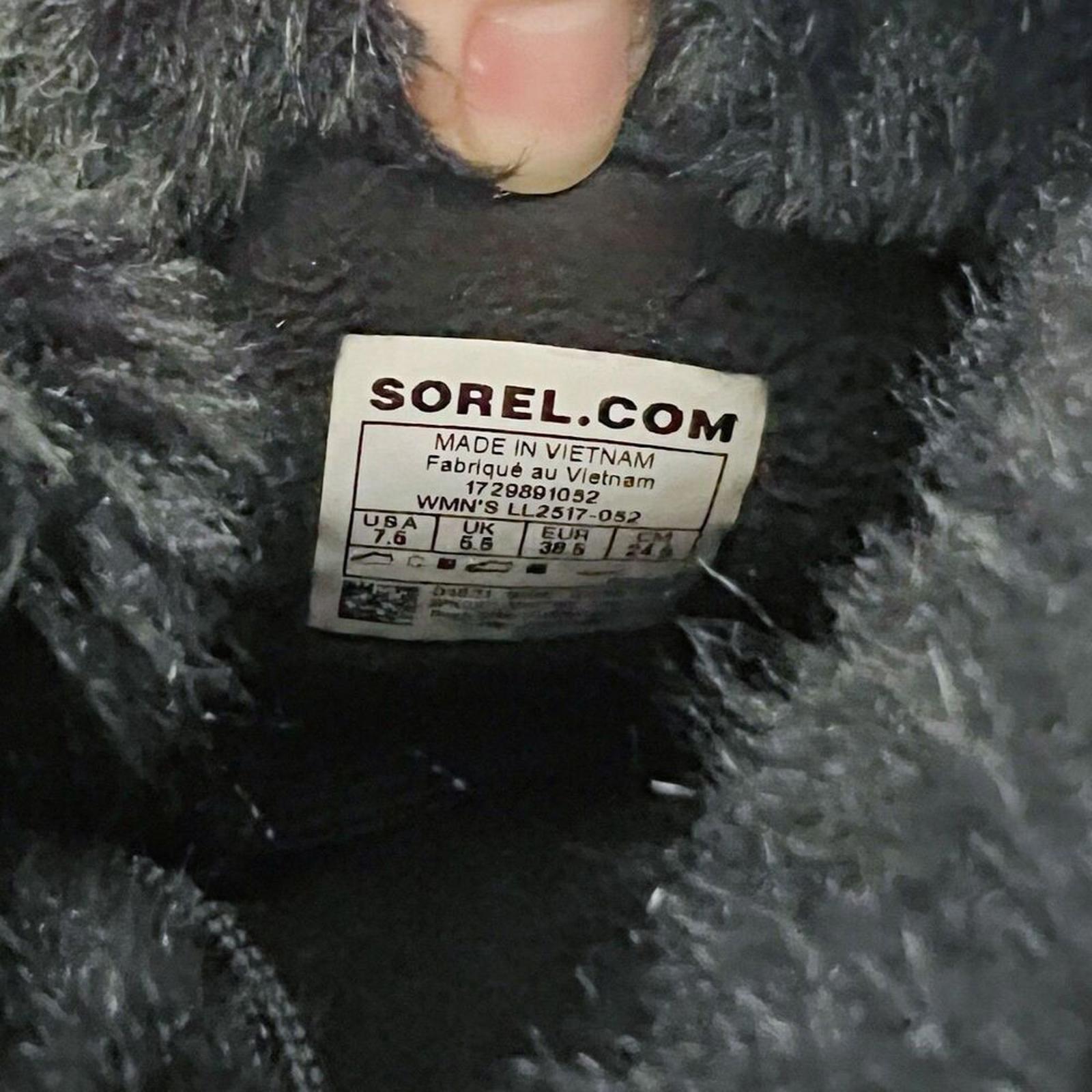 Sorel Joan of Arctic Winter Boots Grey and Black Houndstooth Fur Lined Size 7.5