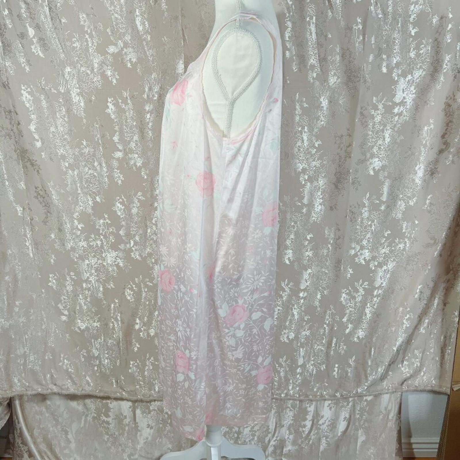 Vintage Vanity Fair Pink Floral Satin Night Gown Lace Coquette Ballerina Size M