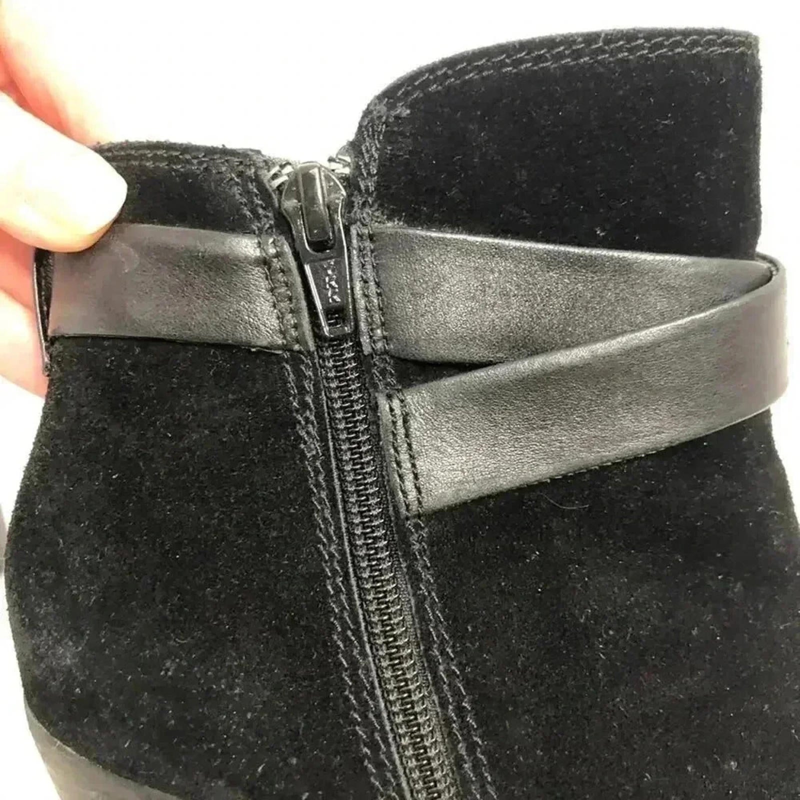 Gianni Bini Black Suede Buckled Heeled Booties Ankle Boots Women's Size 7