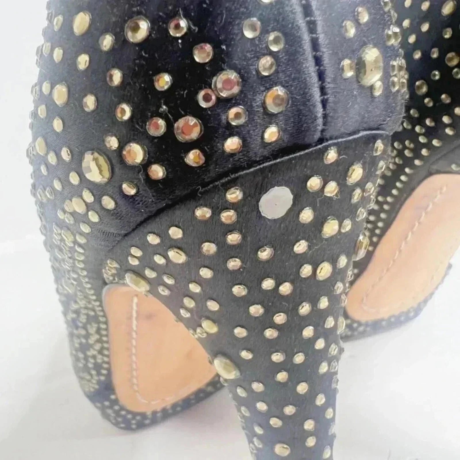 BCBG Maxazria Navy Blue Satin Gold Rhinestone Pumps Stilettos Size 8.5