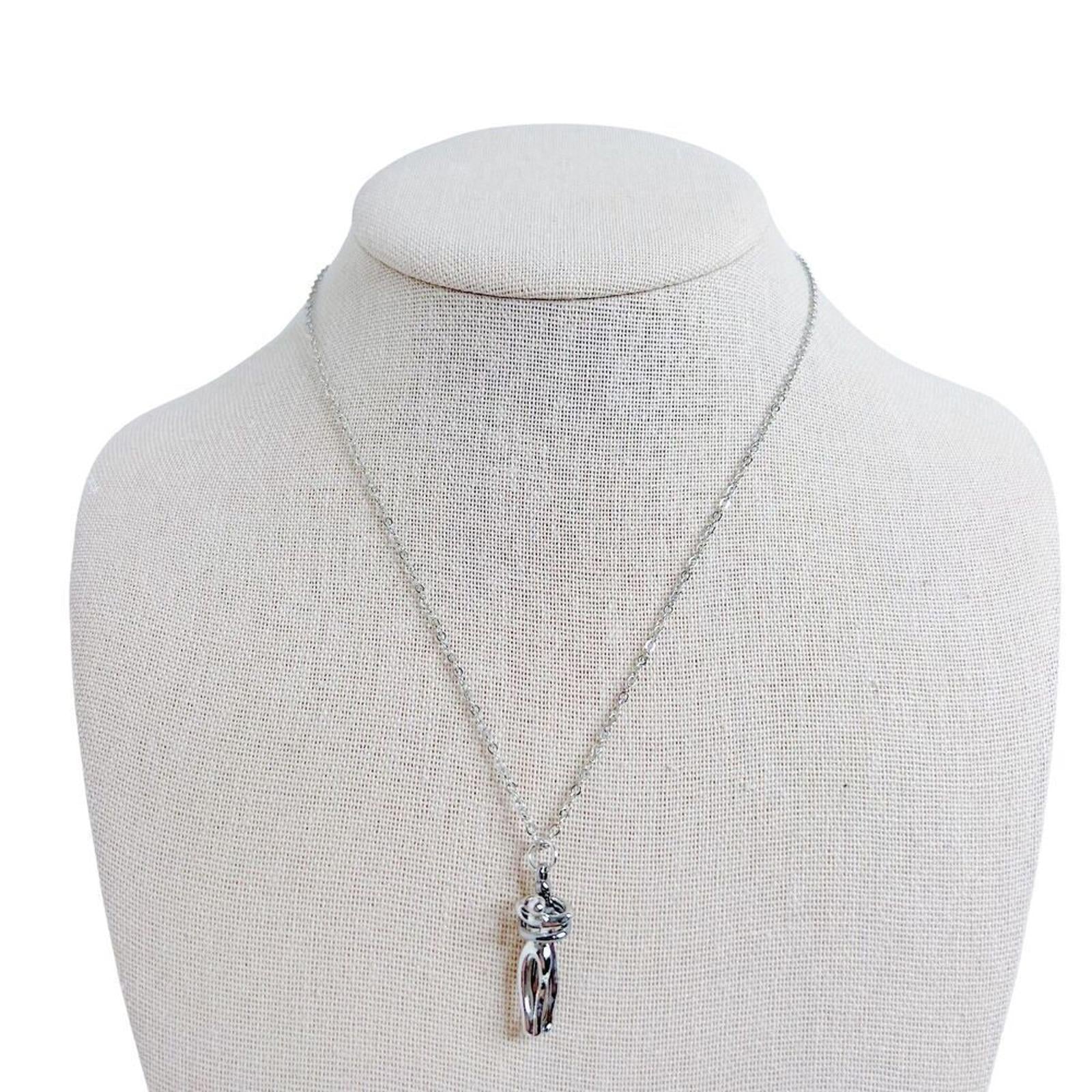 Couple Hugging Necklace Silver Romantic Gift Valentine's Day Anniversary