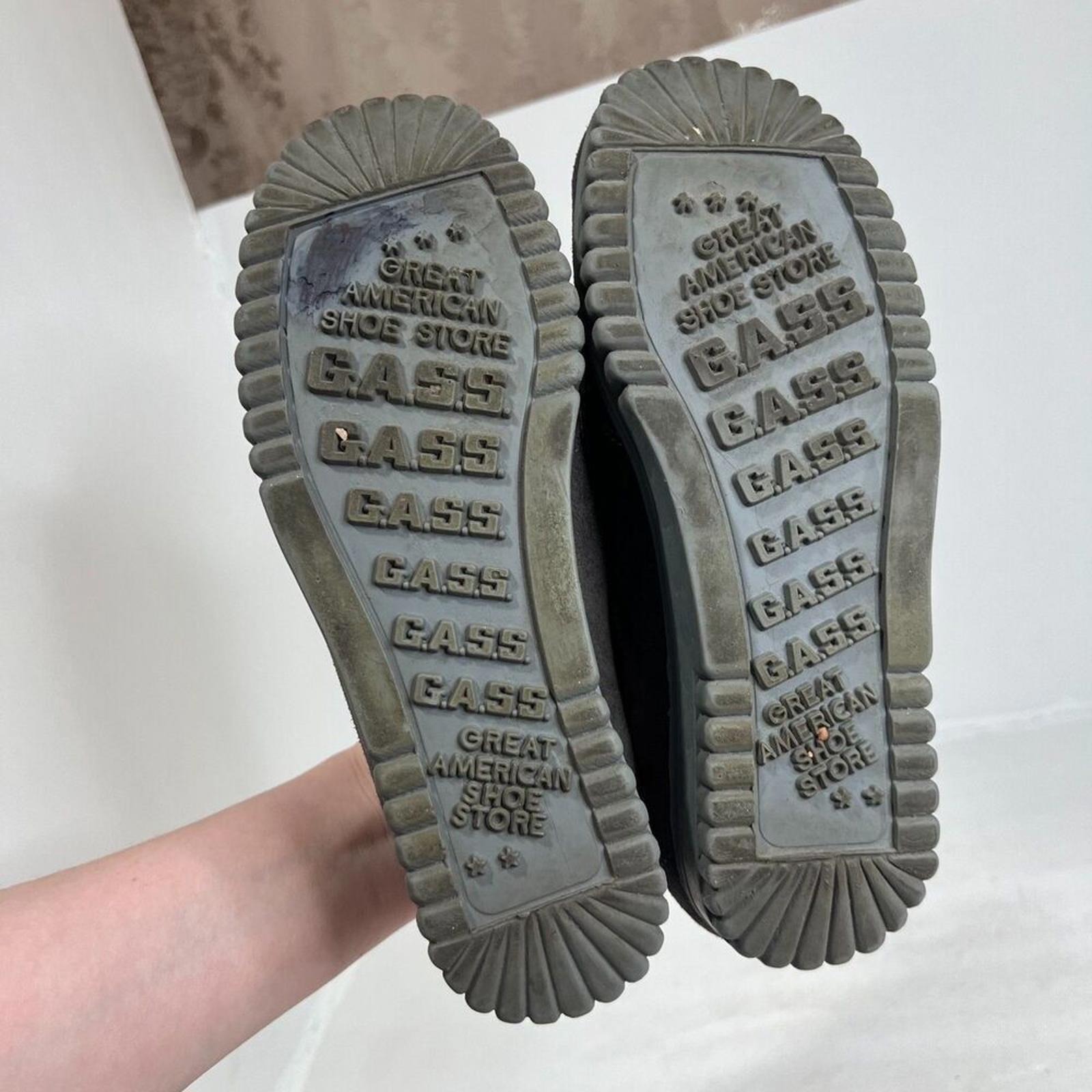Vintage Kinney Shoes Grey Suede Sneakers Women's Size 8.5