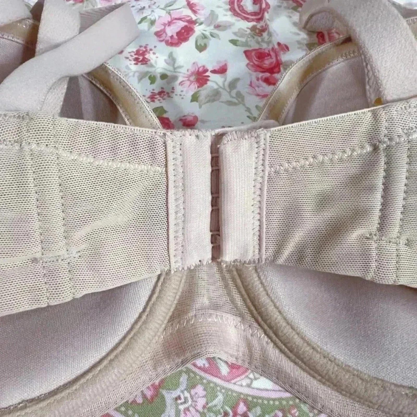 Natori Nude Bra Lined Mesh Overlay 32DD