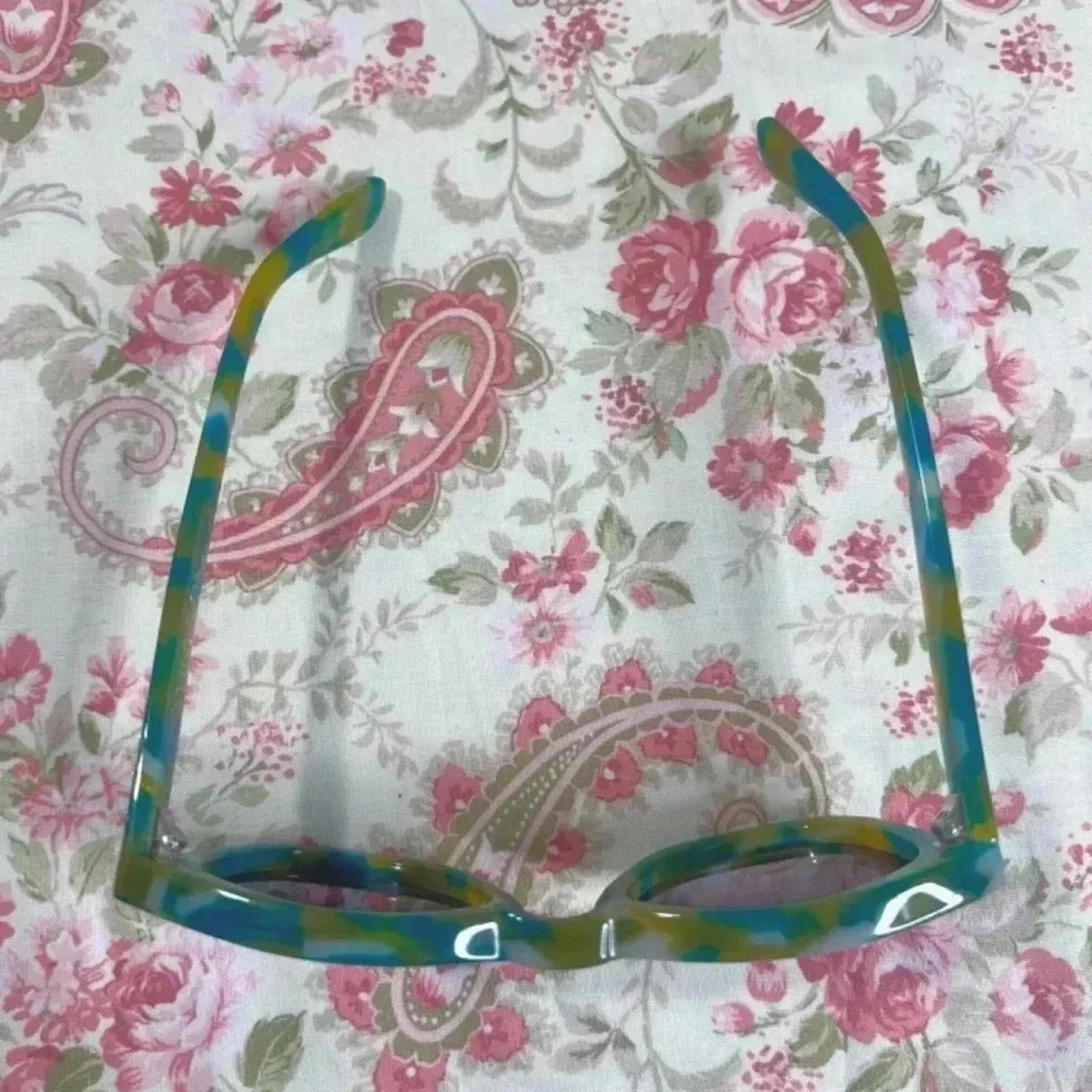 Wildfox Classic Fox Green and Blue Tortoiseshell Cateye Sunglasses Summer