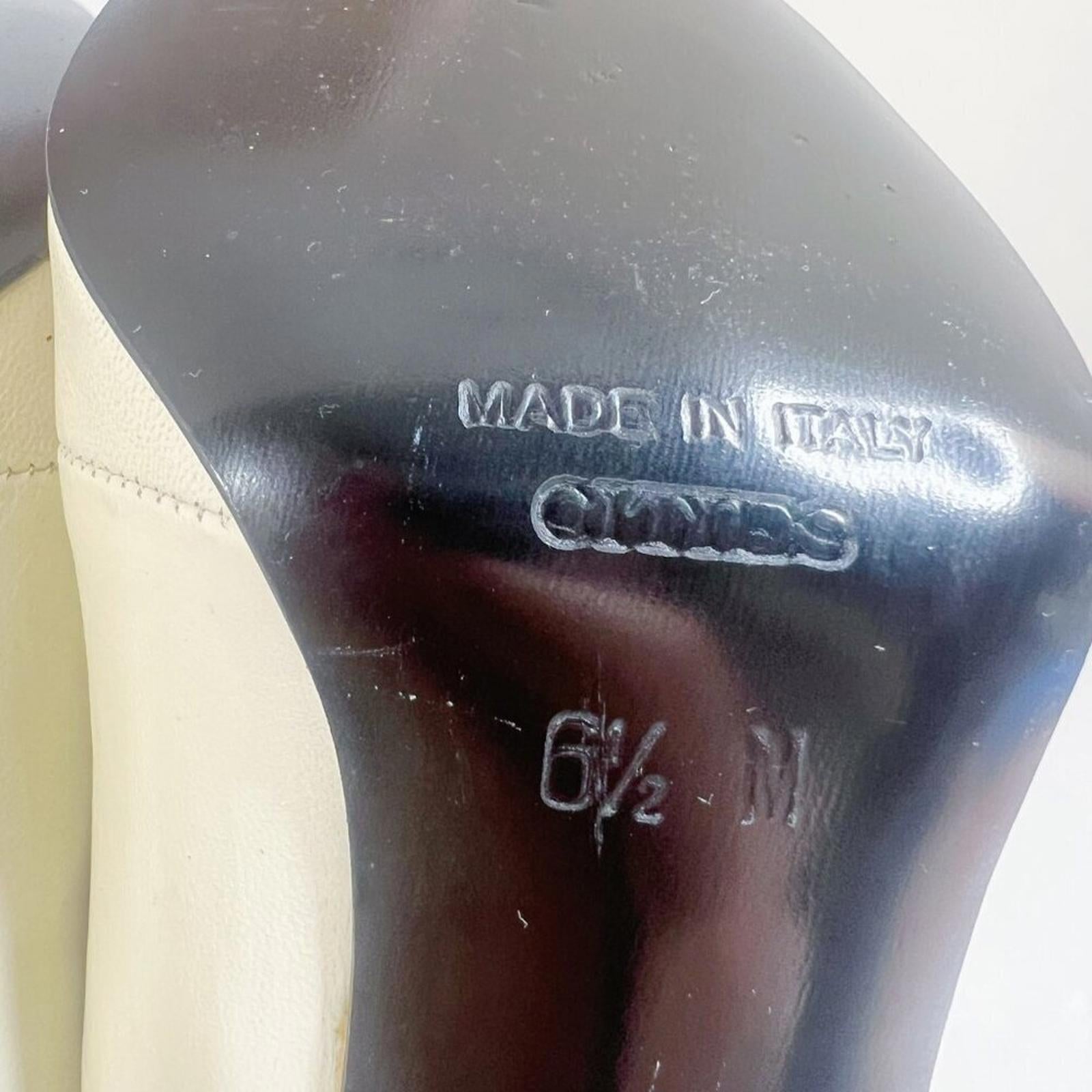 Vintage Cities White Leather Mary Jane Pumps Heels Women's Size 6.5