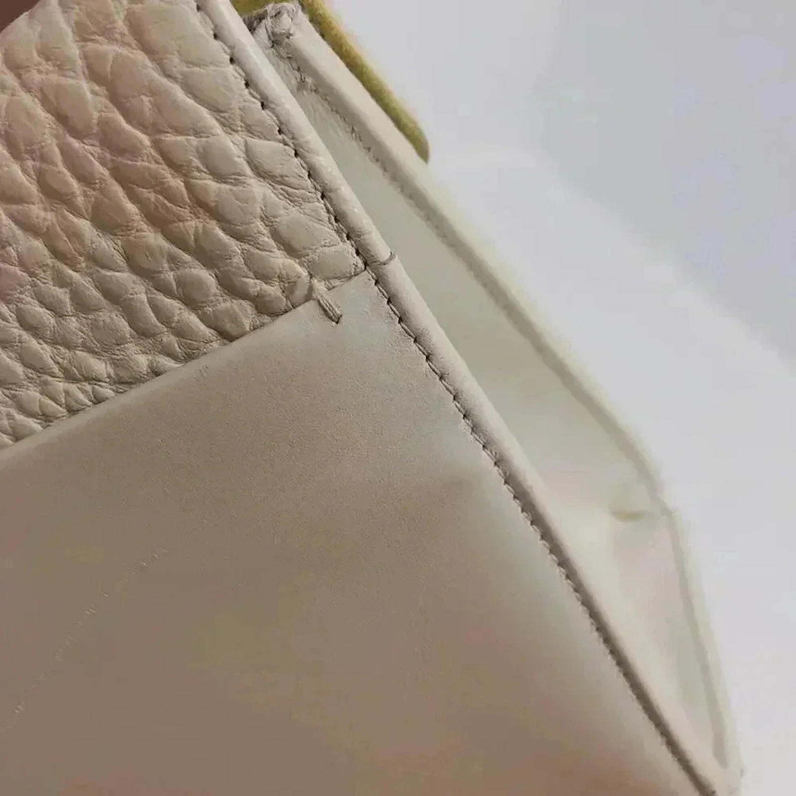Vintage Mandarina Duck White Leather Bag