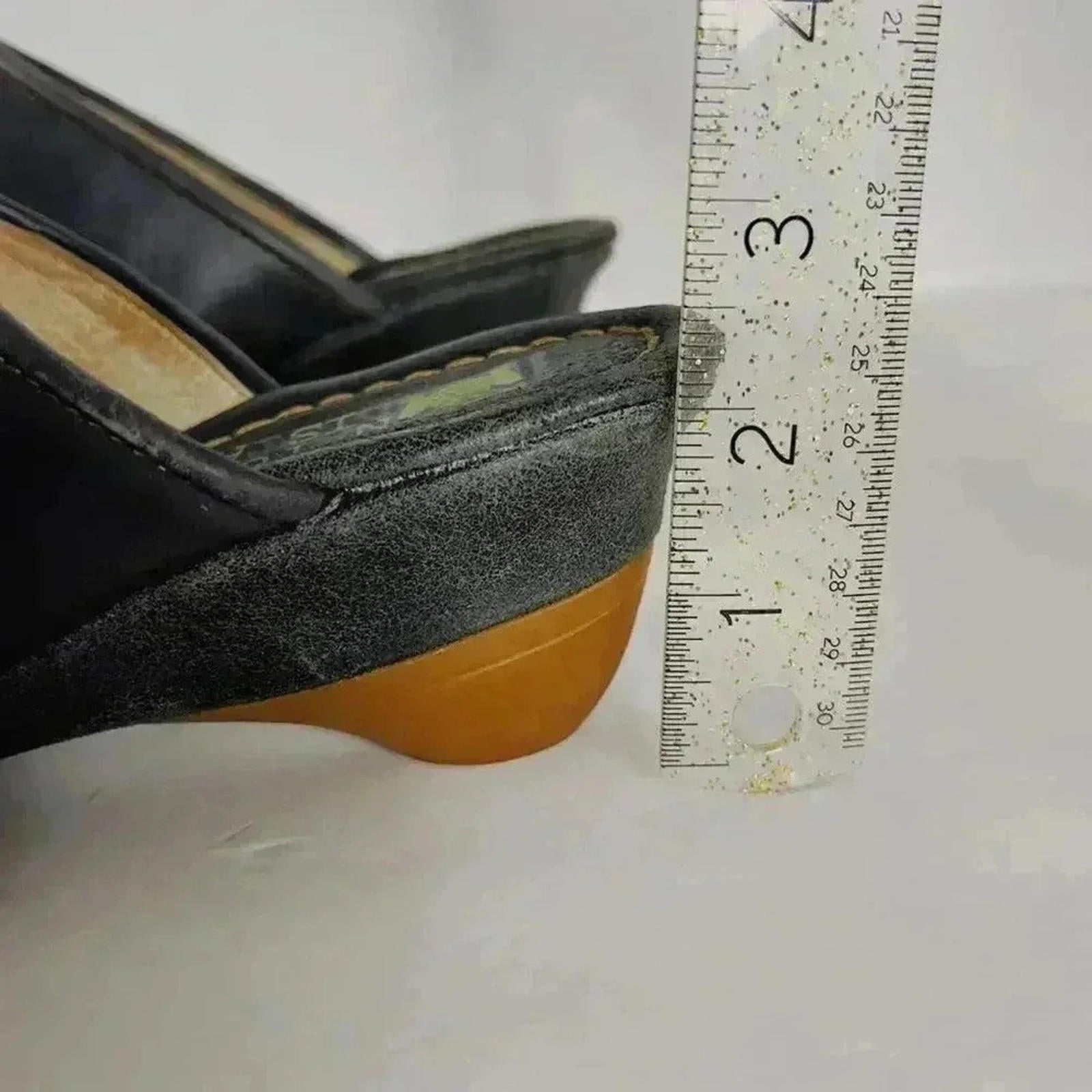 El Naturalista Leather Heeled Flip Flop Sandals Wedge Women's size 11 US