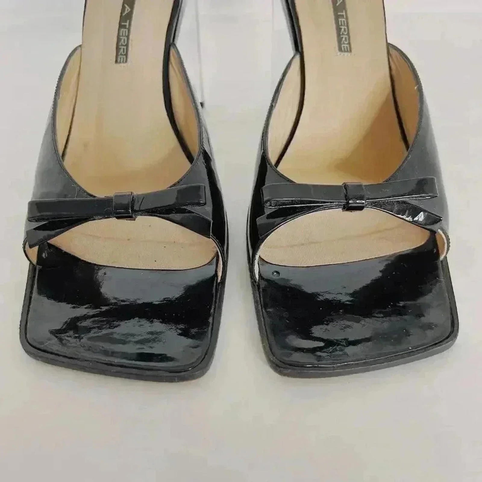 Y2K Pied A Terre Vintage Patent Leather Square Toe Acrylic Heels