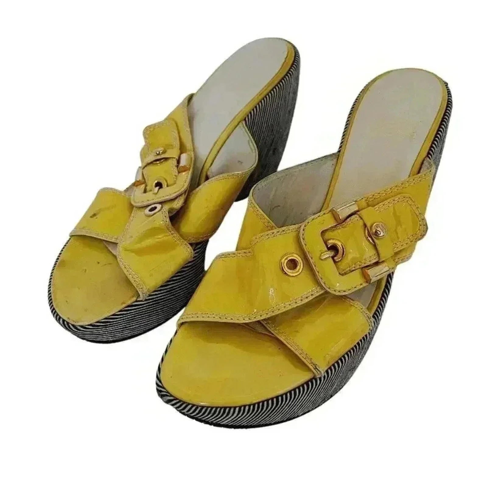 Stuart Weitzman Vintage Yellow Patent Leather Platform Wedges Stripes