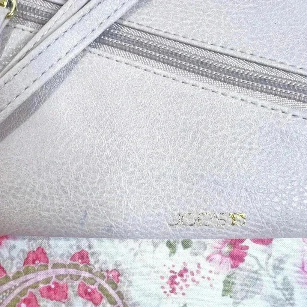 Joe's Jeans Cream Leather Wristlet Diagonal Zipper Zip Up Wallet