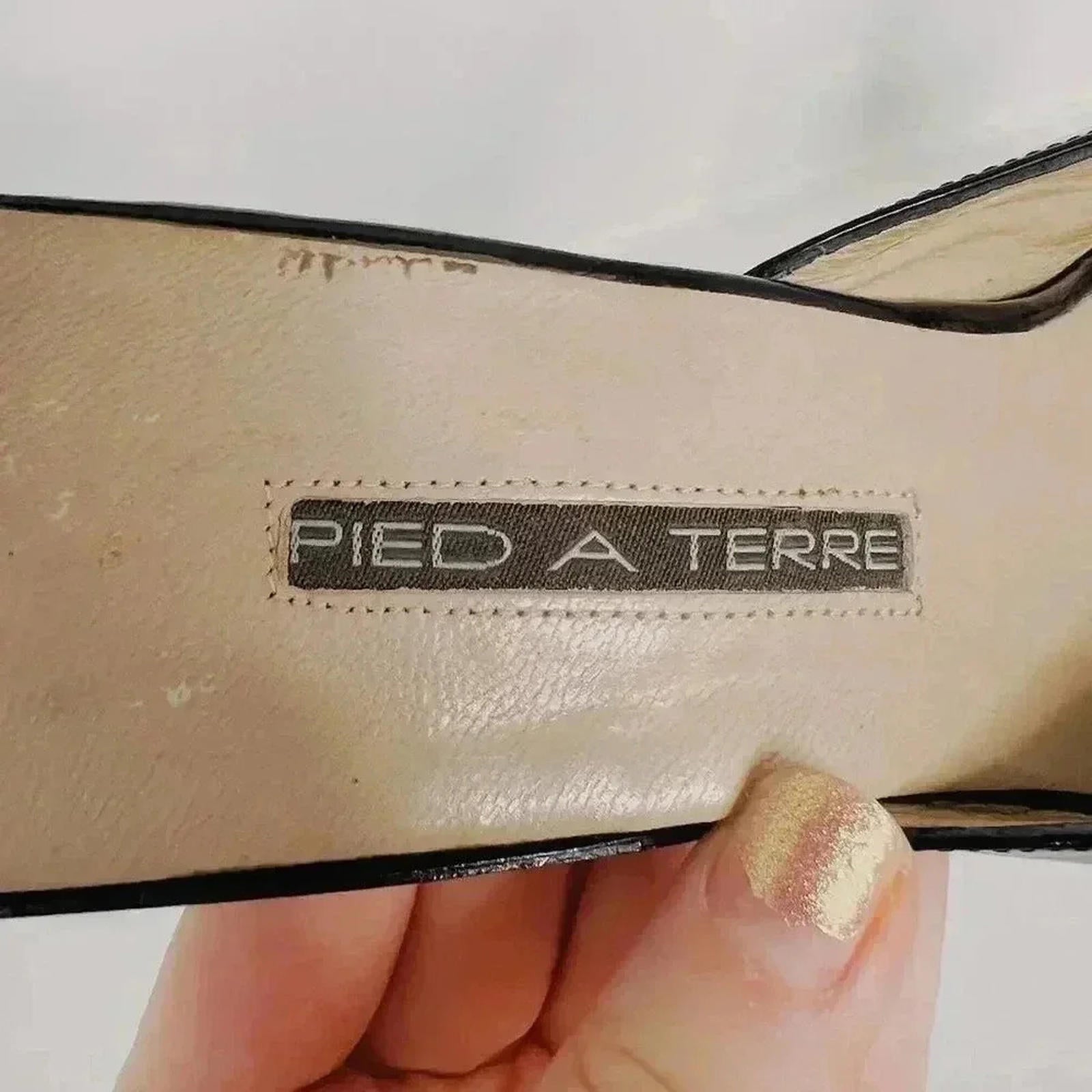 Y2K Pied A Terre Vintage Patent Leather Square Toe Acrylic Heels
