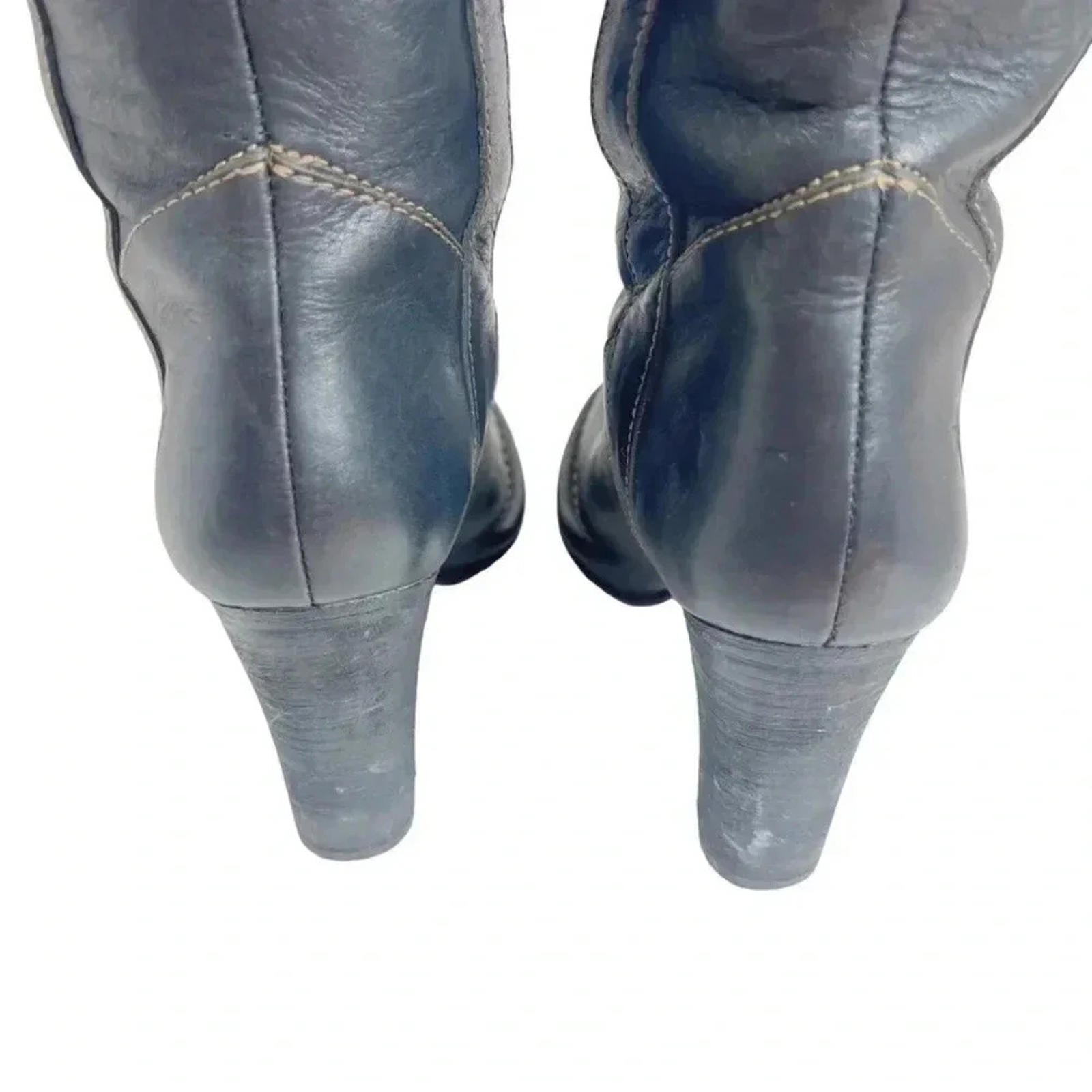 Frye Villager Pull On Boot Black Leather Boot Exposed Stitching Heeled Size 8.5