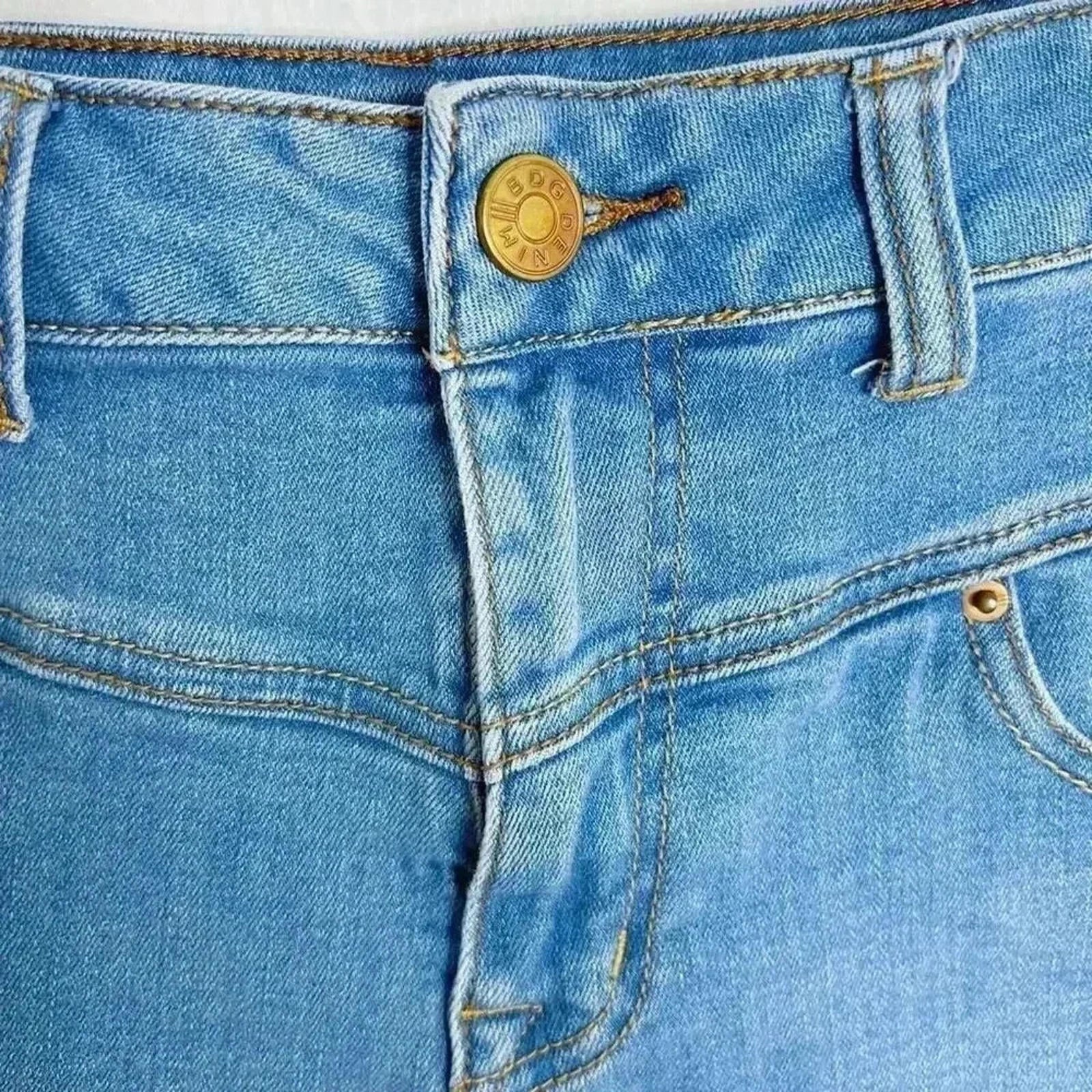 BDG High Rise Seam Short Medium Wash Denim Shorts Jean Shorts High Rise Size 27