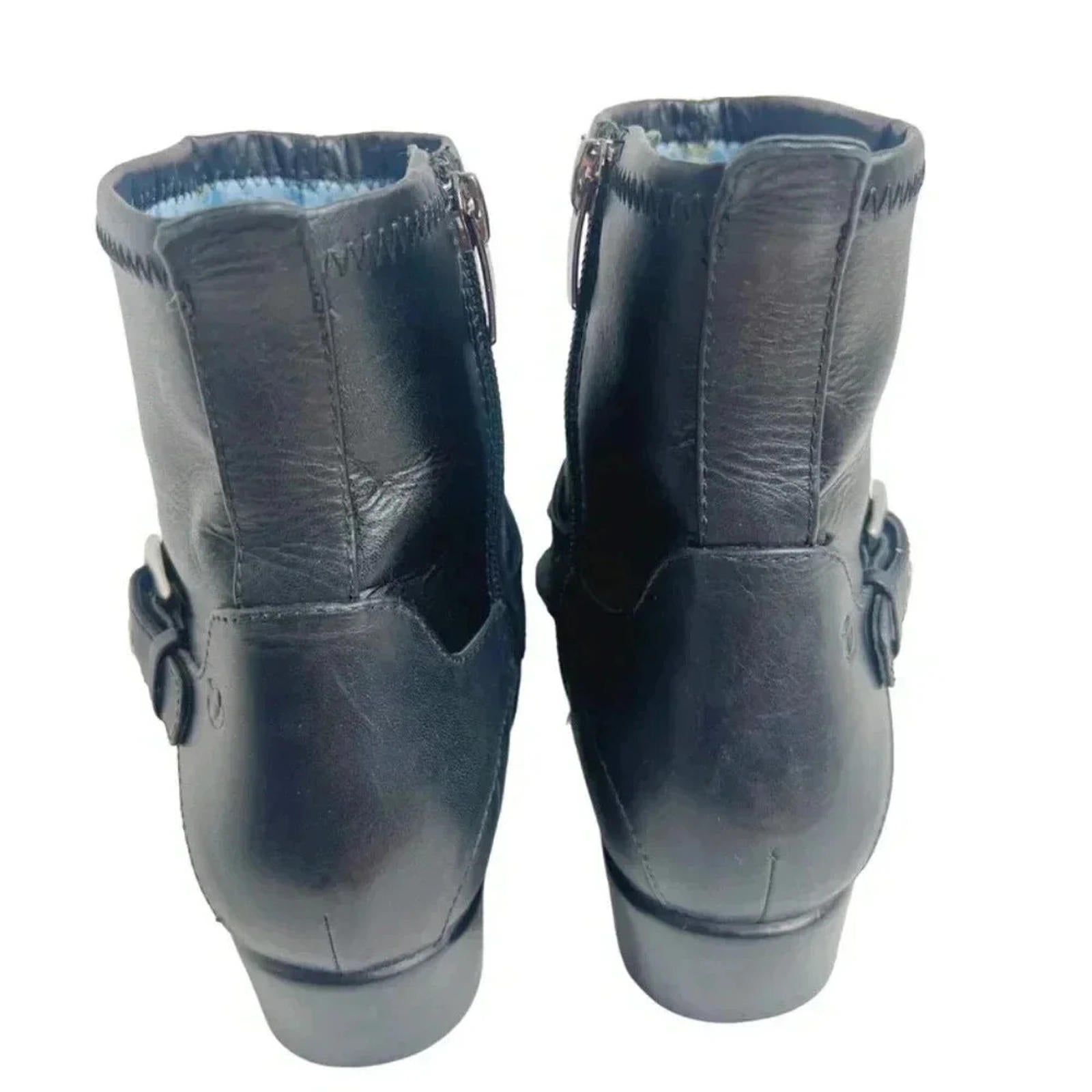 Aravon Black Leather Booties Silver Buckle Women's Size 5.5