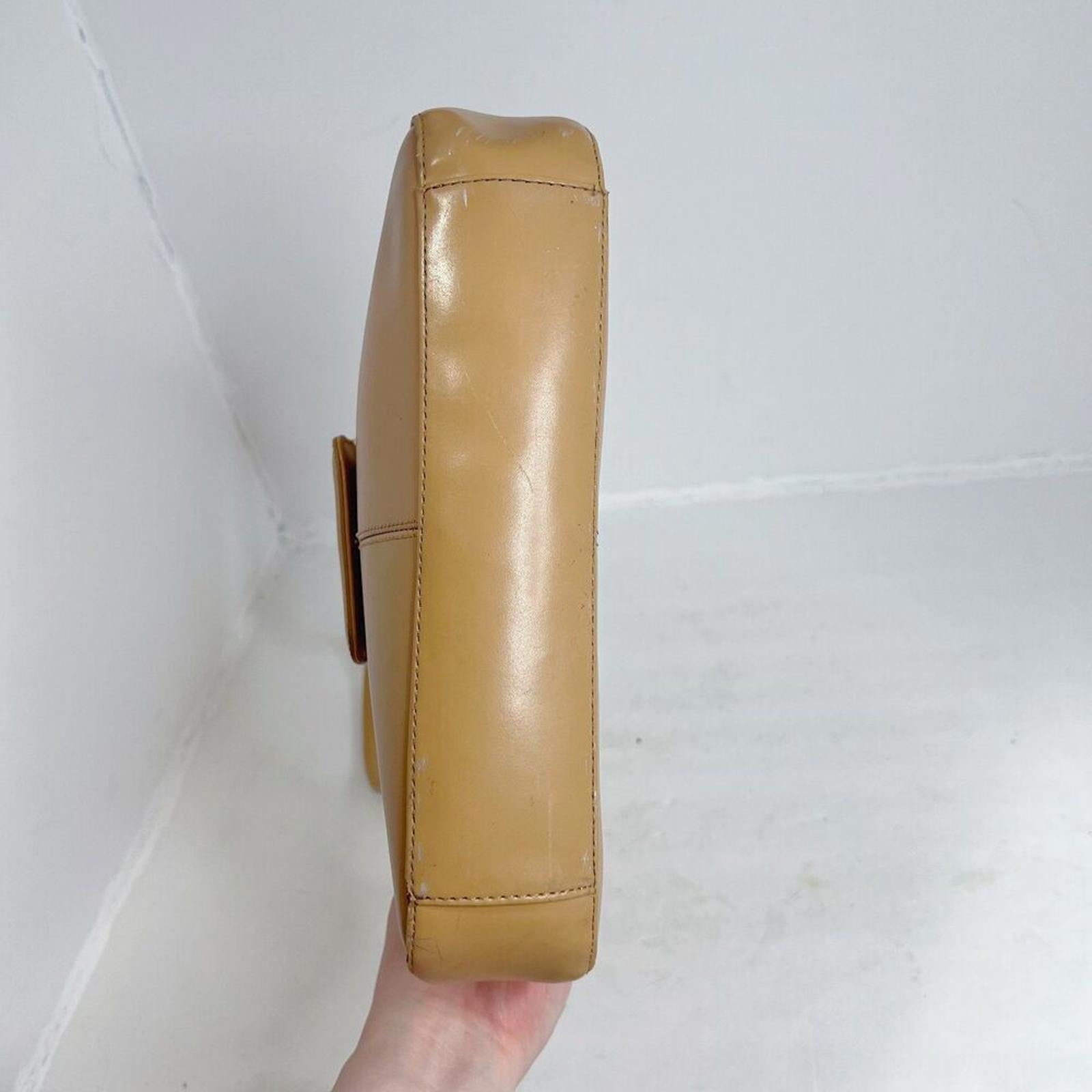 Kenneth Cole Reaction Tan Leather Structured Shoulder Bag Purse