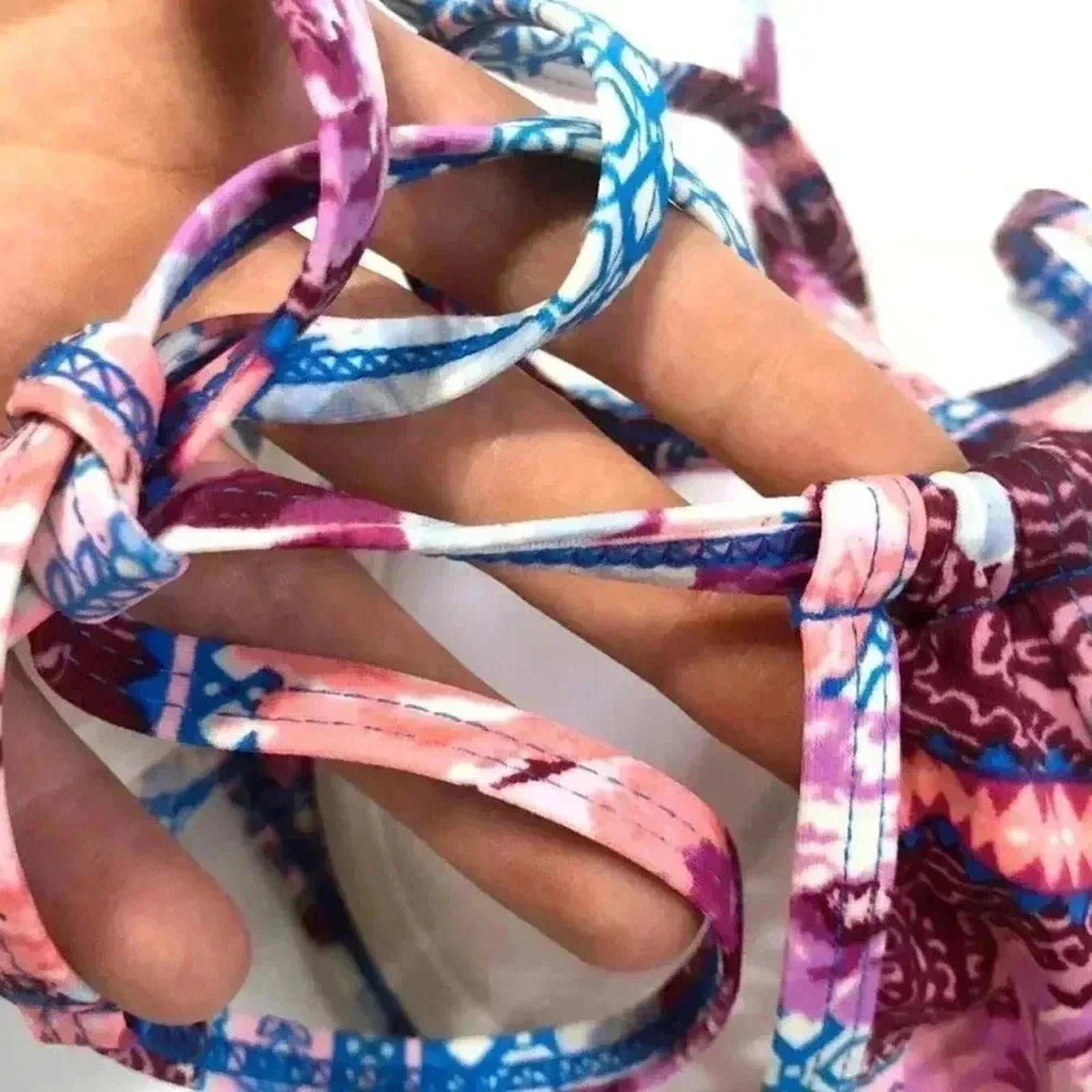NWOT Giani Bini Floral Bikini Top