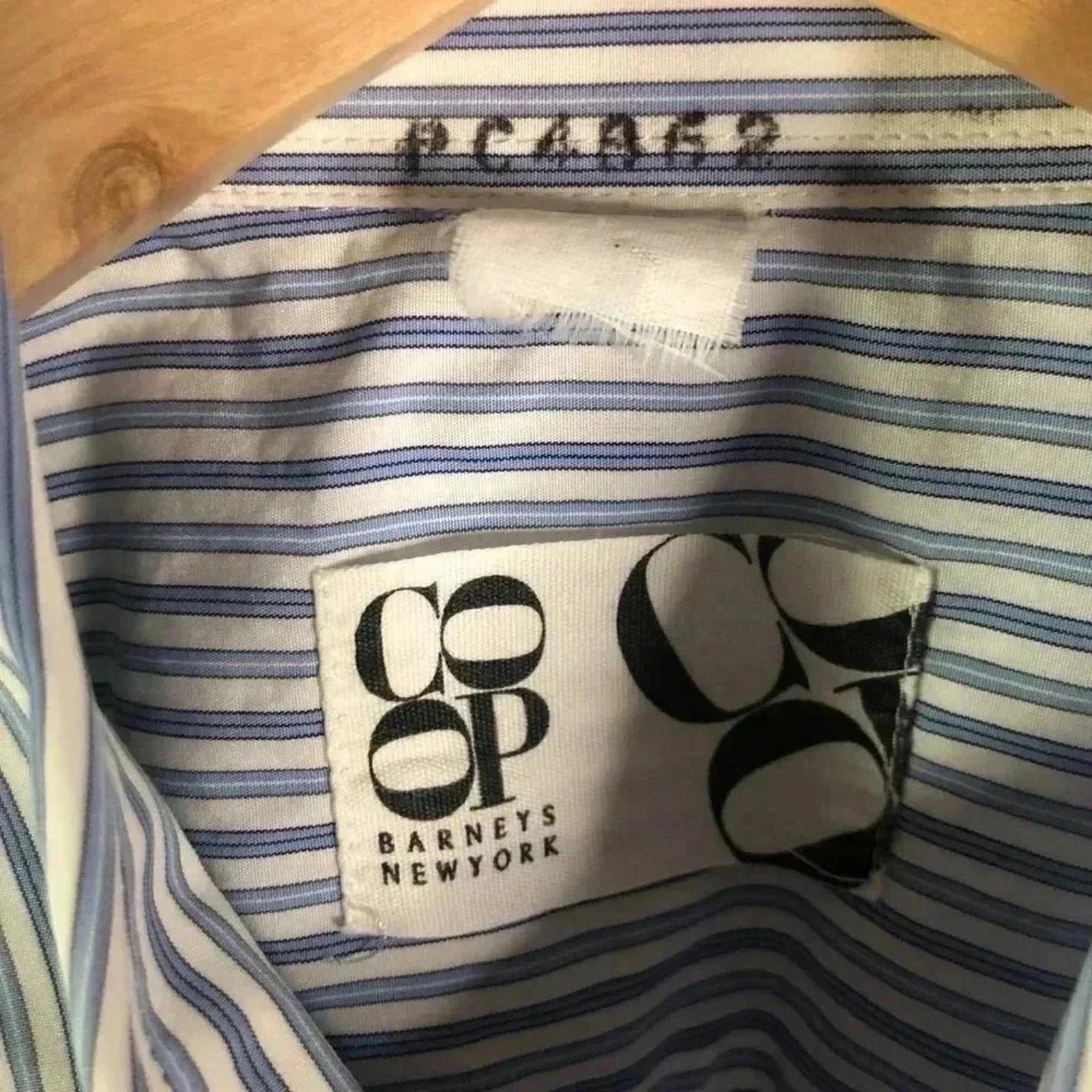 Barney's New York Co-Op Men's Blue Striped Long Sleeved Button Up Size 48/62