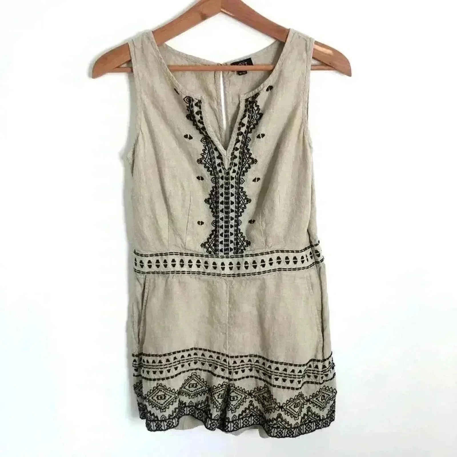 Ann Taylor LOFT Linen Oatmeal Black Embroidered Petite Romper Women's Size 4 P