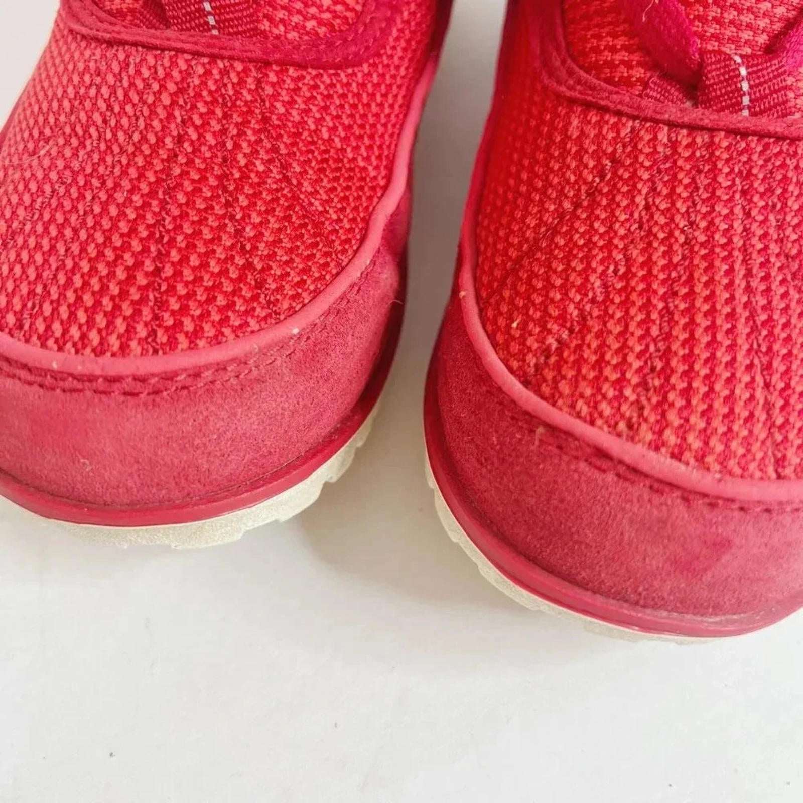 Sorel Tivoli II Red Waterproof Suede Sneaker Boots Womens Size 6