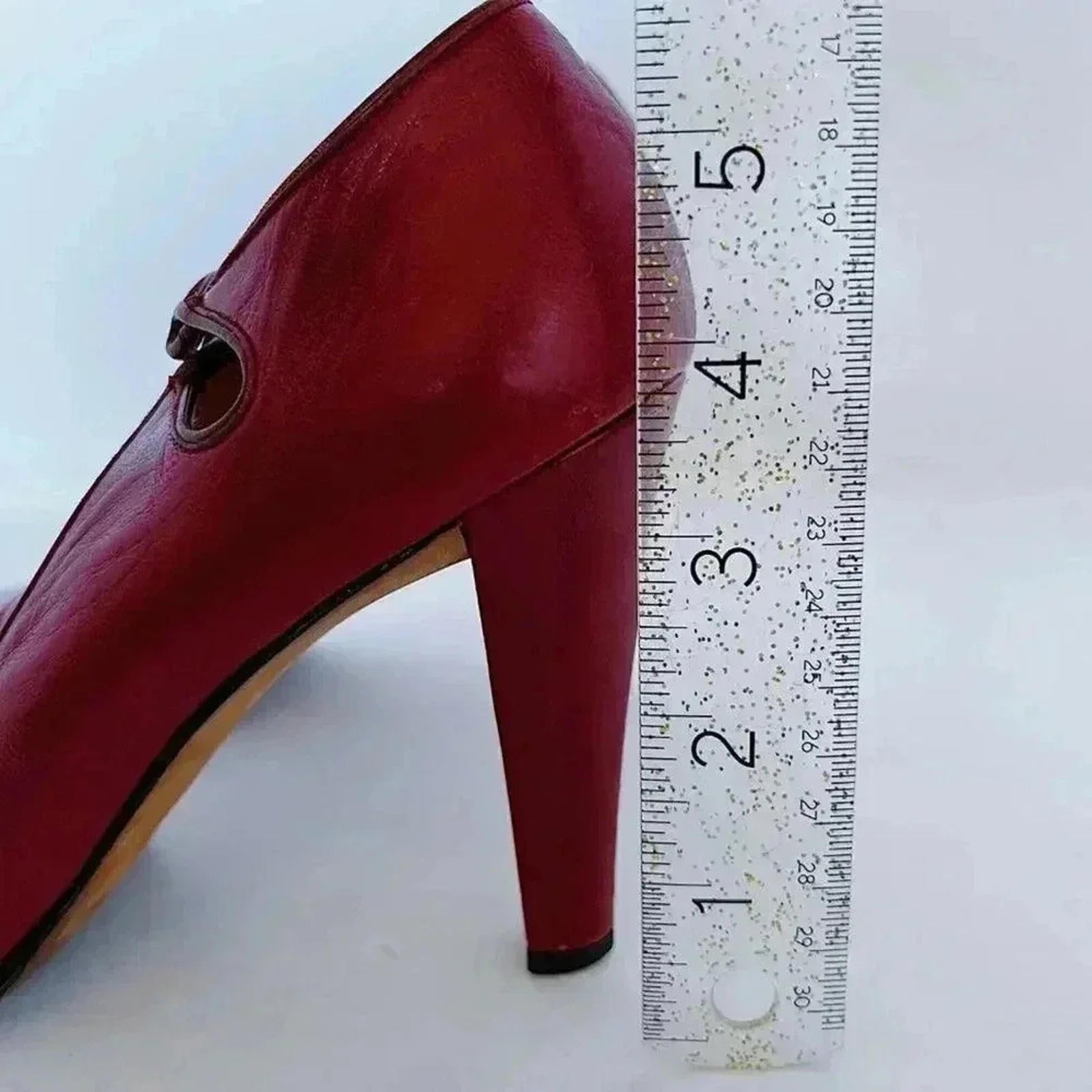 YSL Yves Saint Laurent Vintage Dark Red Leather Pumps Heels Pumps Size 8 US